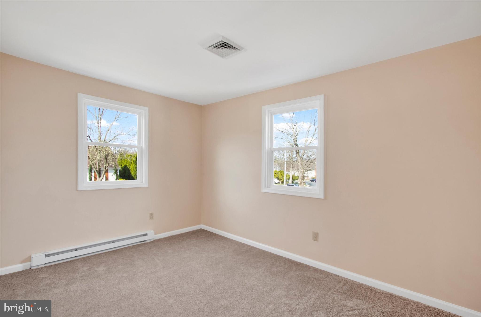 PINE KNOLL - Residential