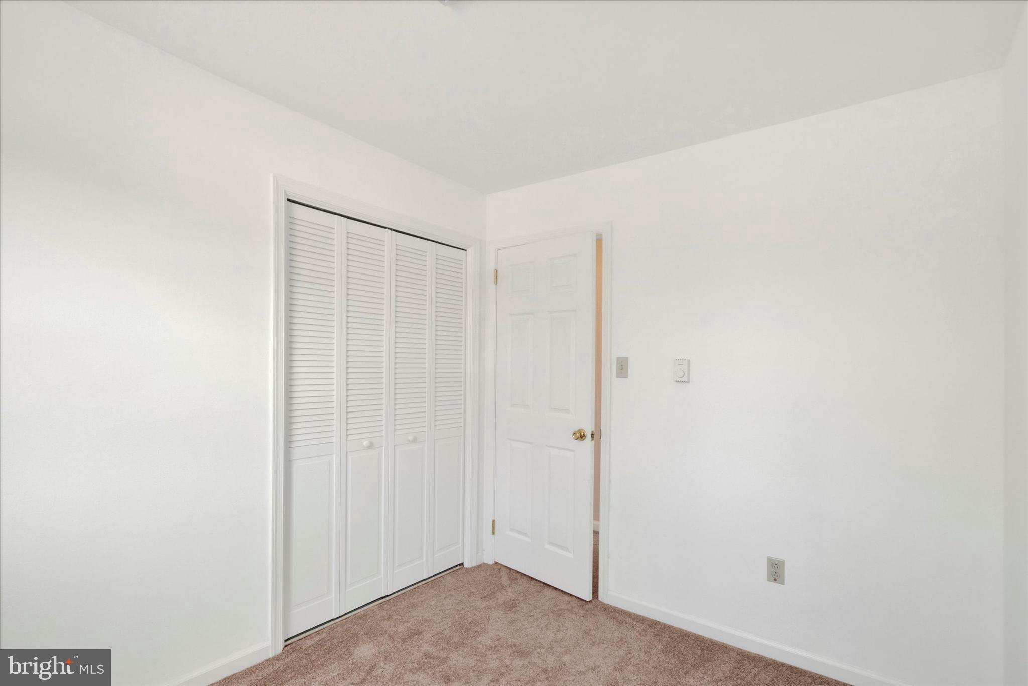 PINE KNOLL - Residential