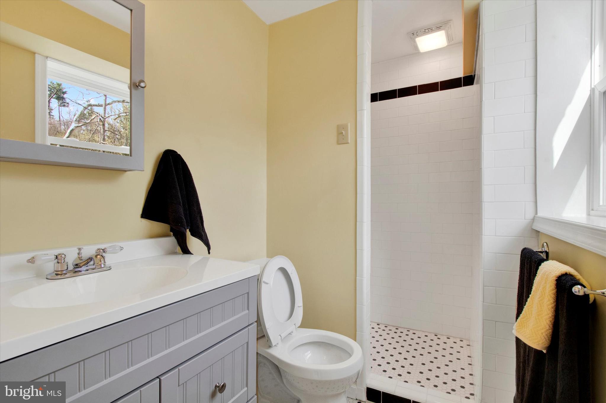 PINE KNOLL - Residential