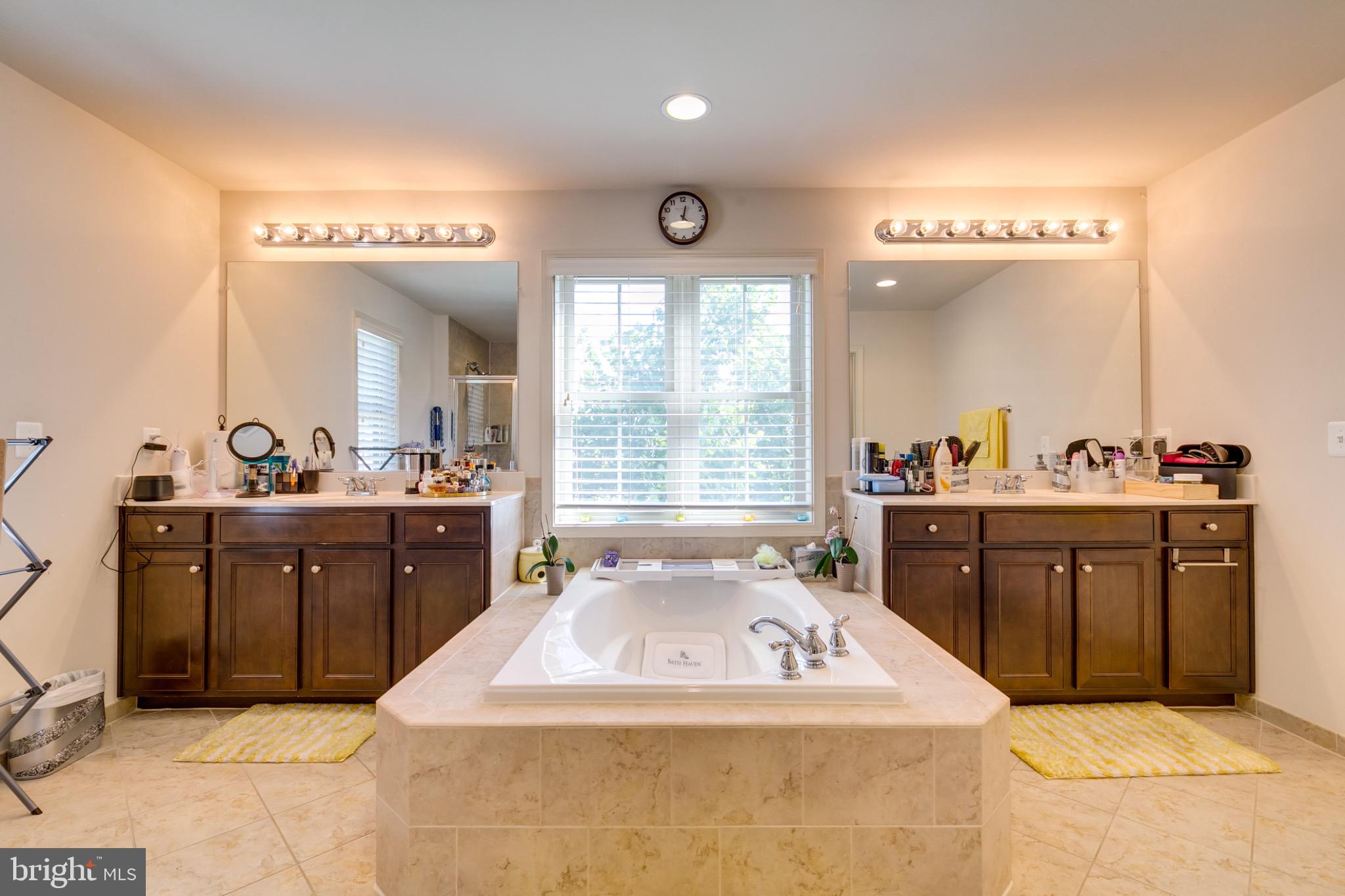 BRAMBLETON LANDBAY 3 - Residential Lease