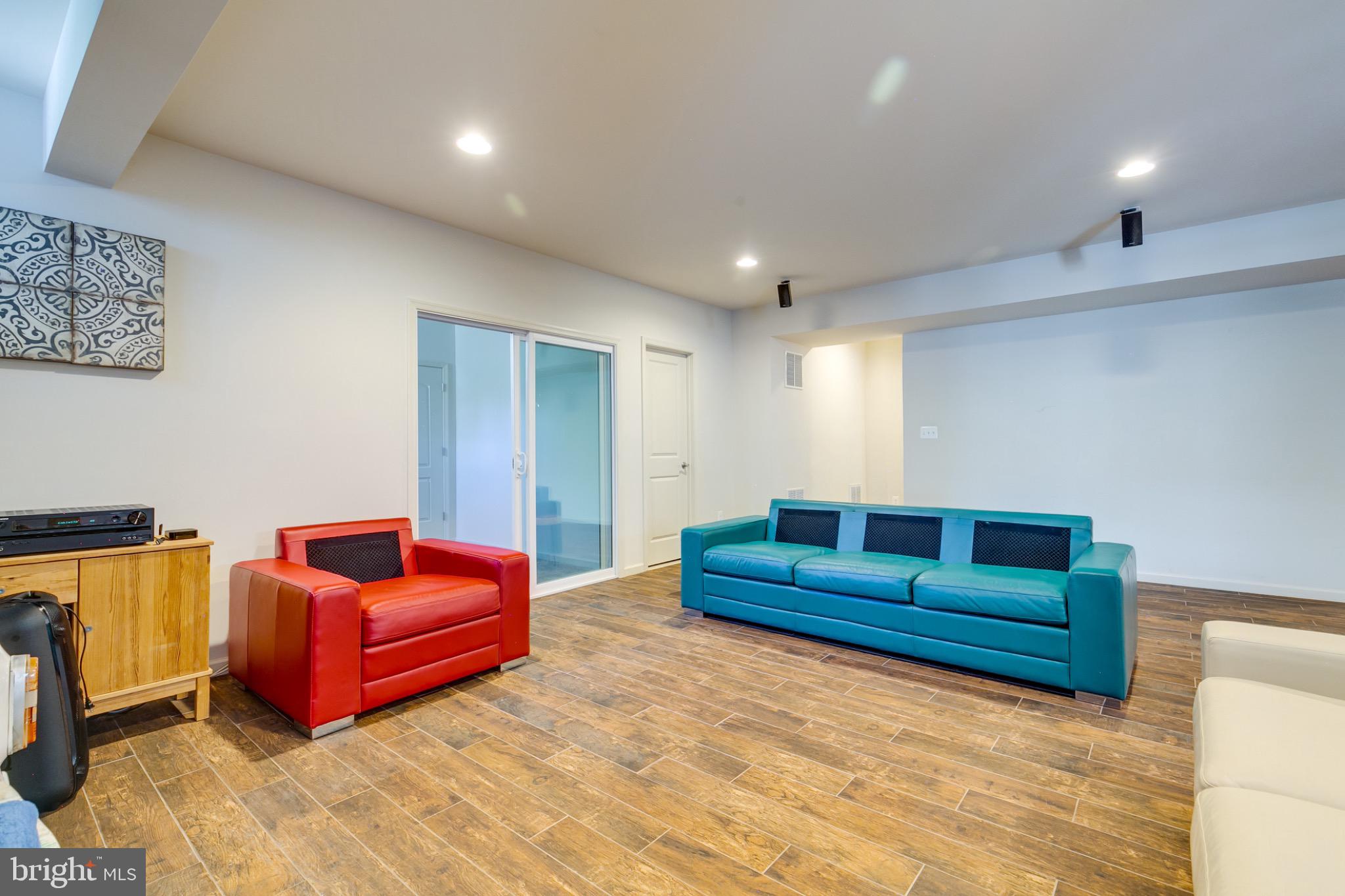 BRAMBLETON LANDBAY 3 - Residential Lease