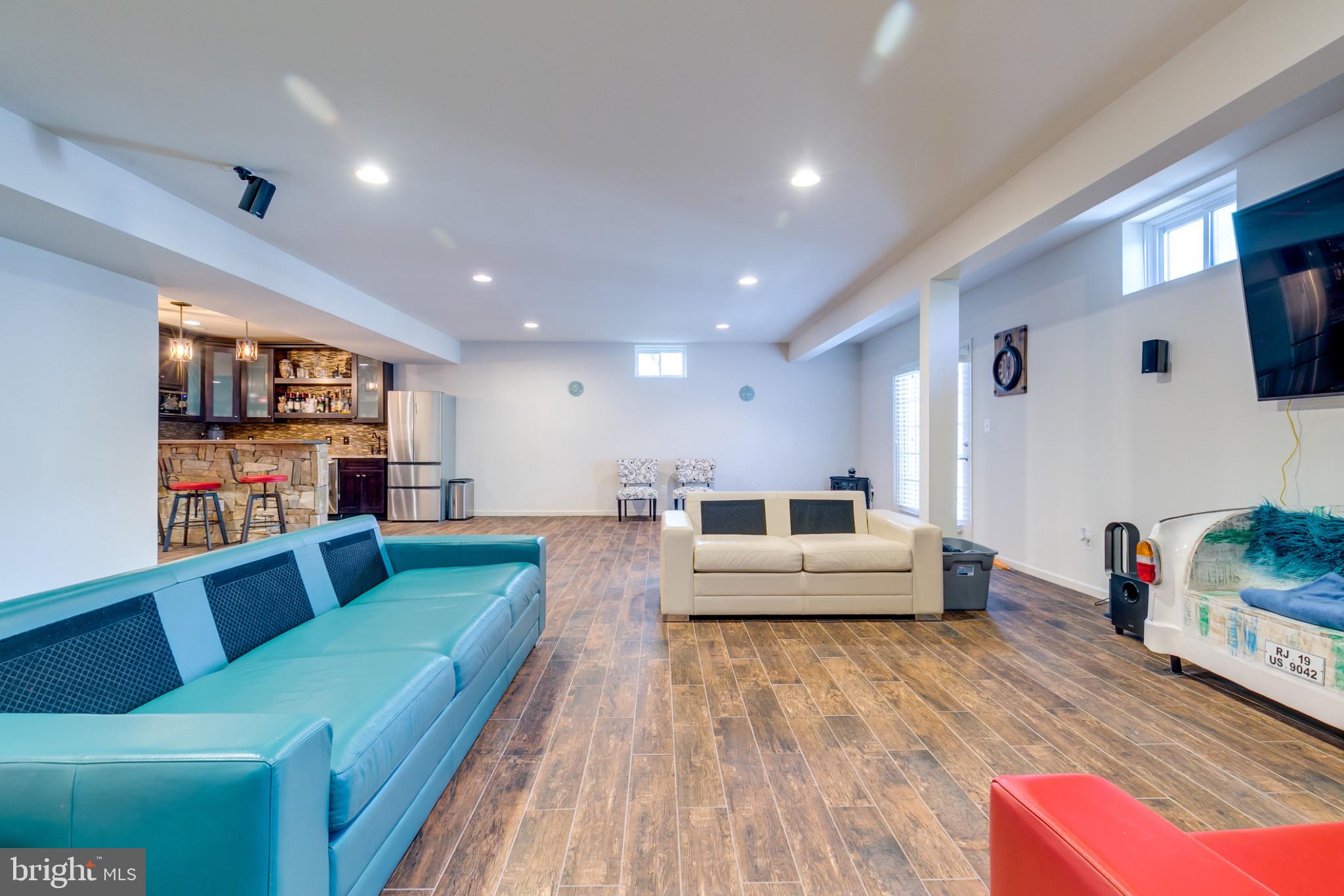 BRAMBLETON LANDBAY 3 - Residential Lease