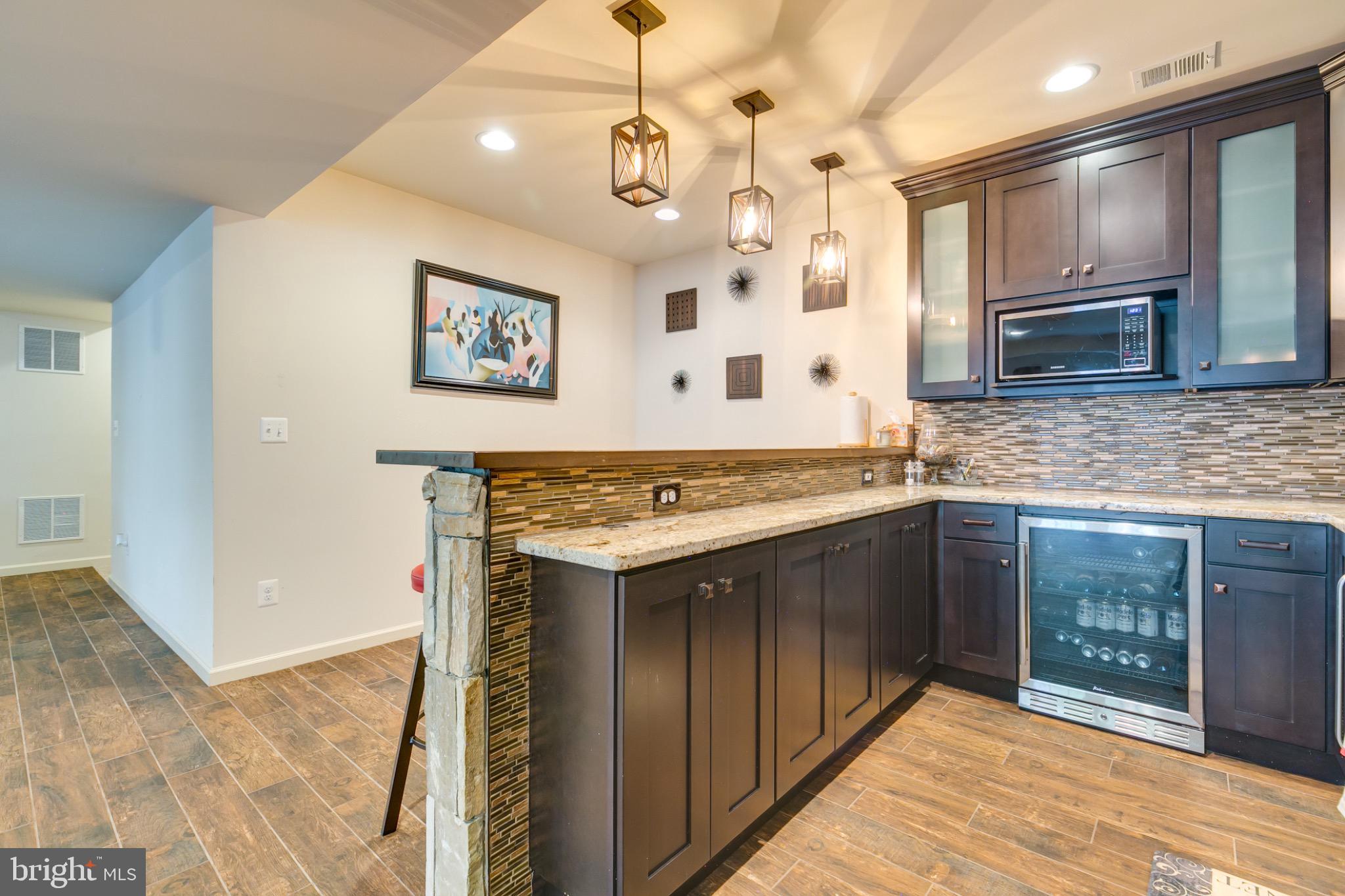 BRAMBLETON LANDBAY 3 - Residential Lease