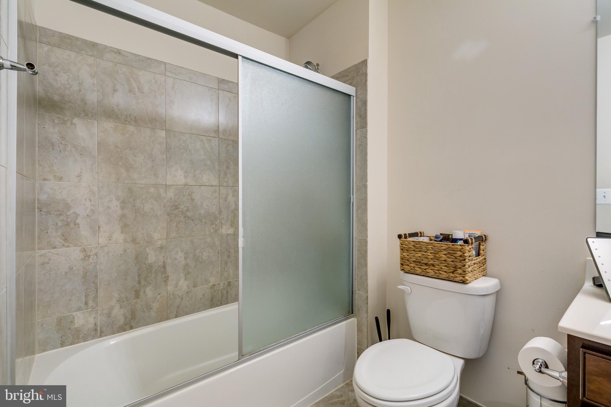 BRAMBLETON LANDBAY 3 - Residential Lease