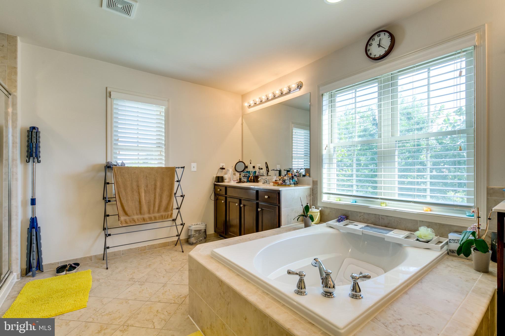 BRAMBLETON LANDBAY 3 - Residential Lease