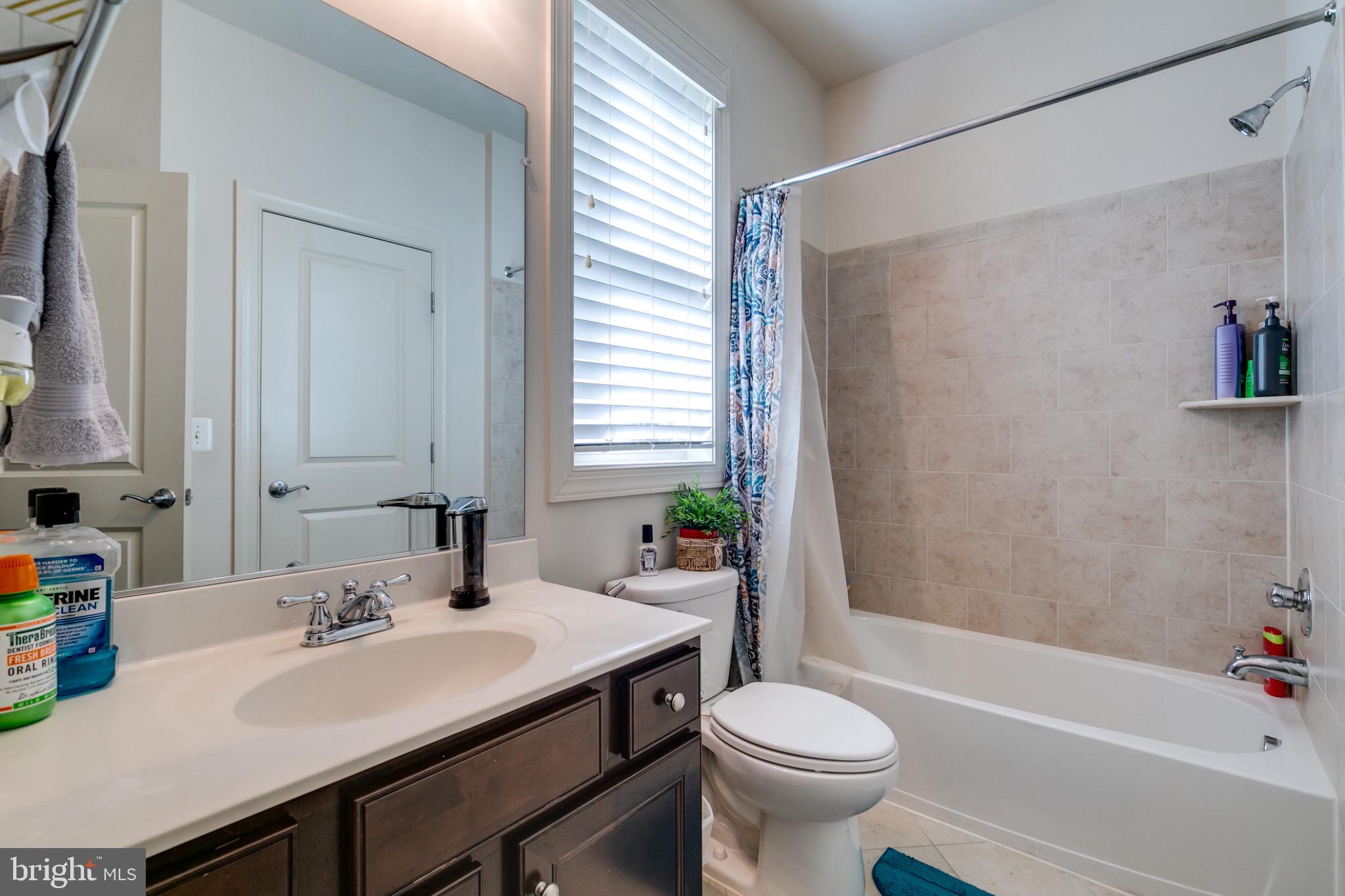 BRAMBLETON LANDBAY 3 - Residential Lease