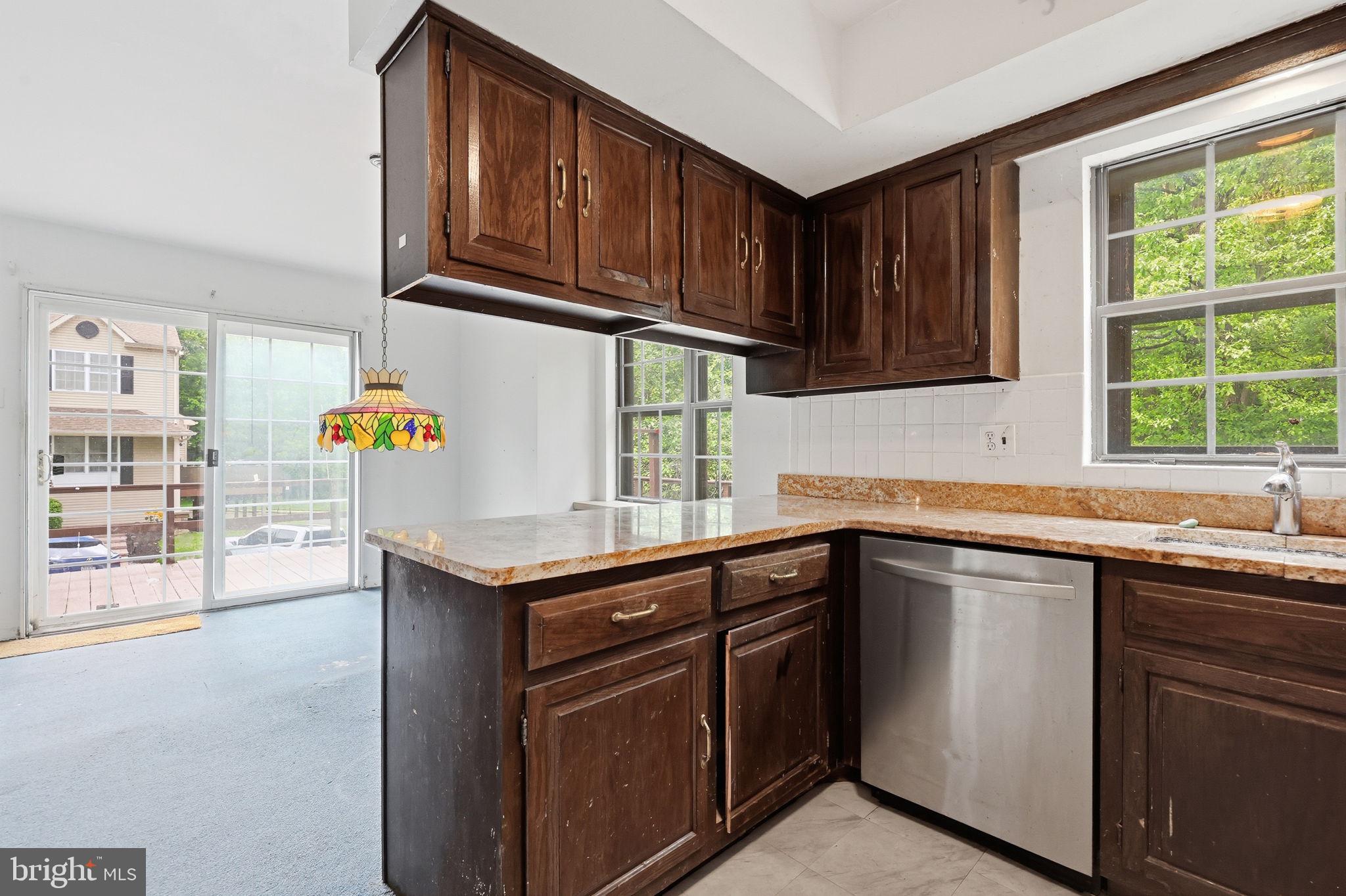 WOODLYN CROSSING - Residential