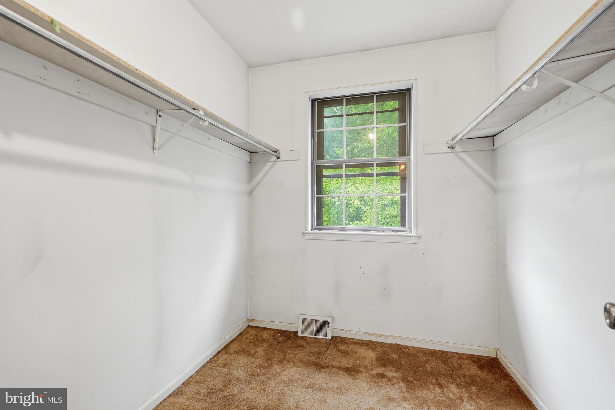 WOODLYN CROSSING - Residential