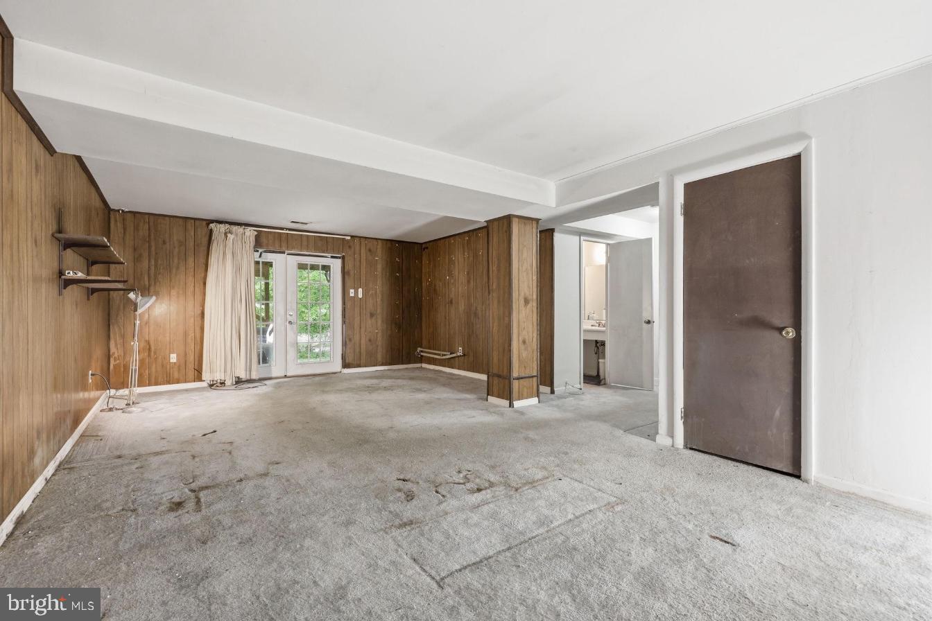 WOODLYN CROSSING - Residential
