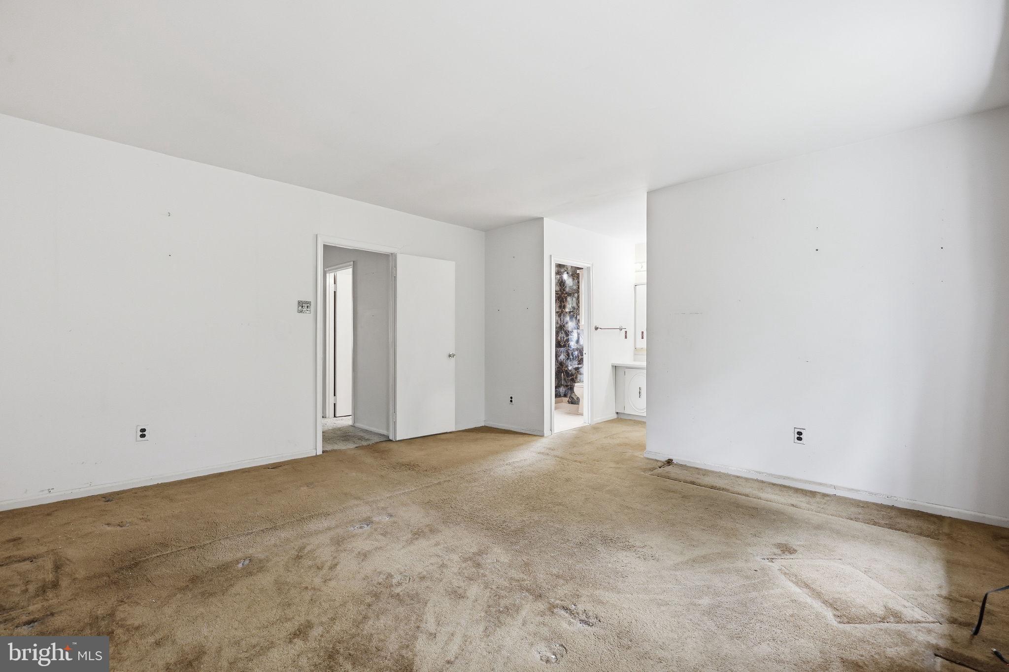 WOODLYN CROSSING - Residential