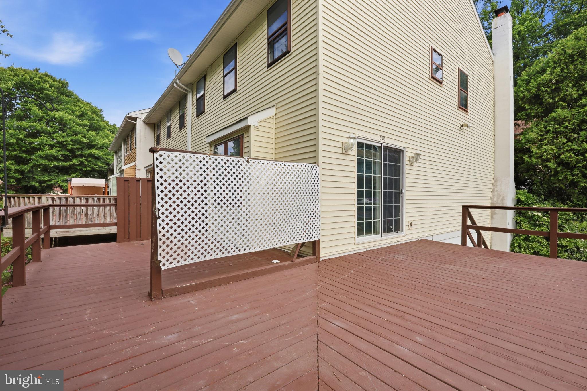 WOODLYN CROSSING - Residential