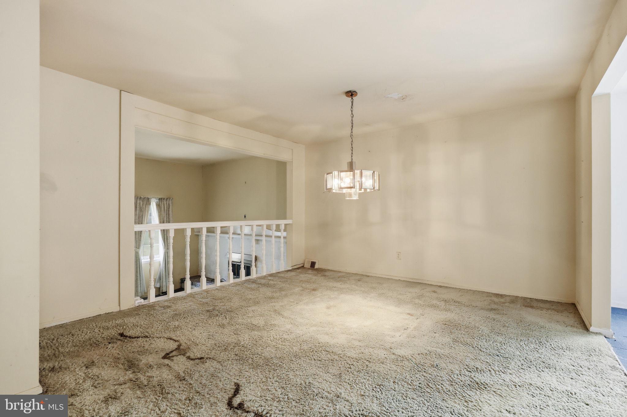WOODLYN CROSSING - Residential