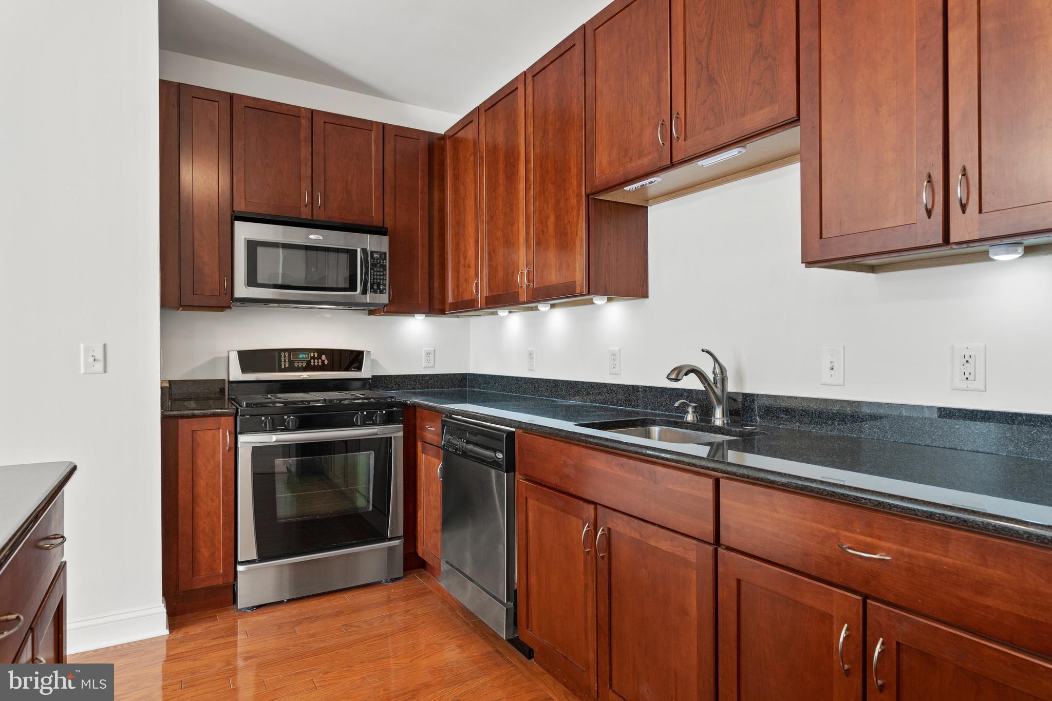 THE GRANDE AT RIVERVIEW - Residential