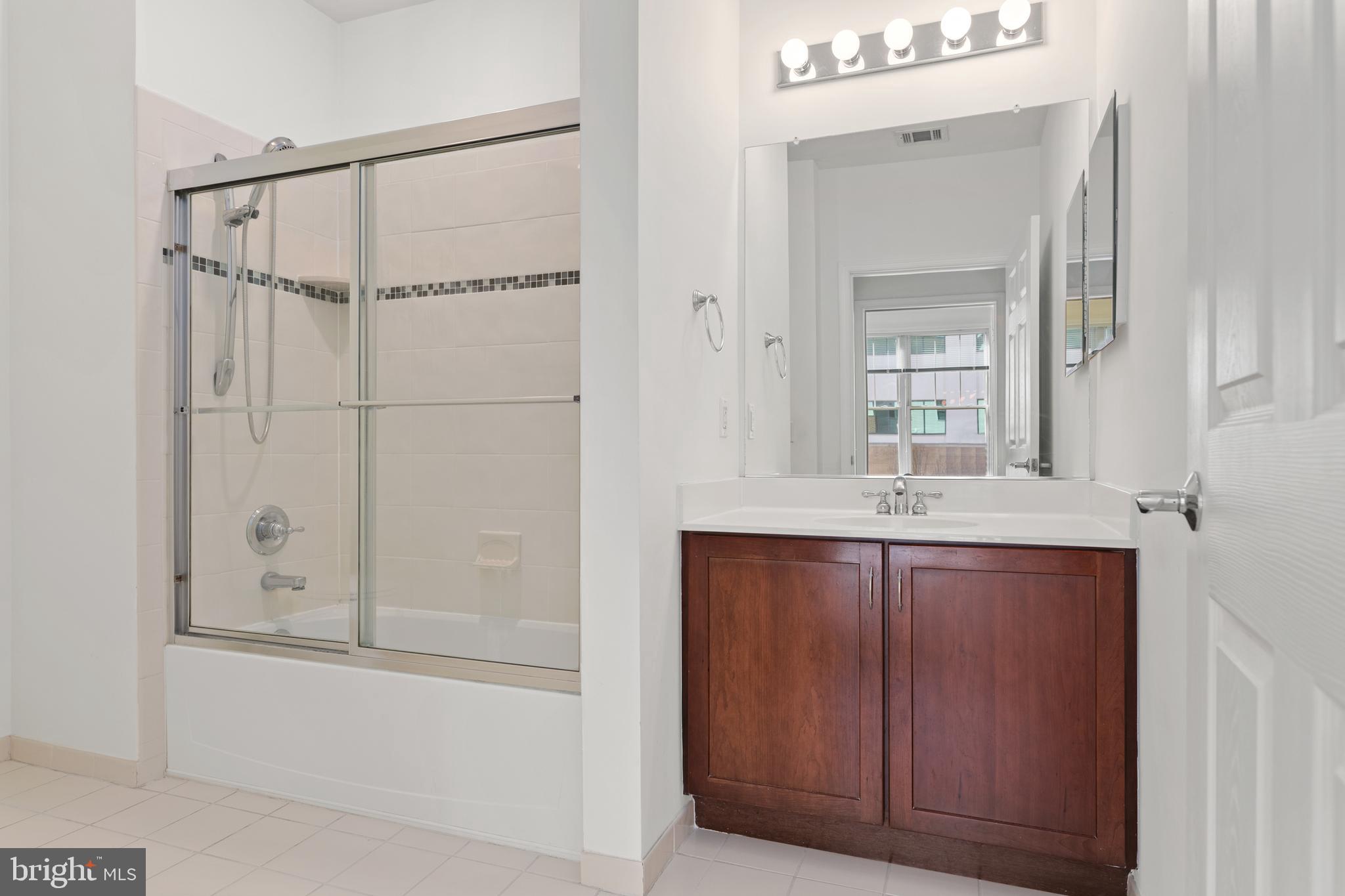 THE GRANDE AT RIVERVIEW - Residential