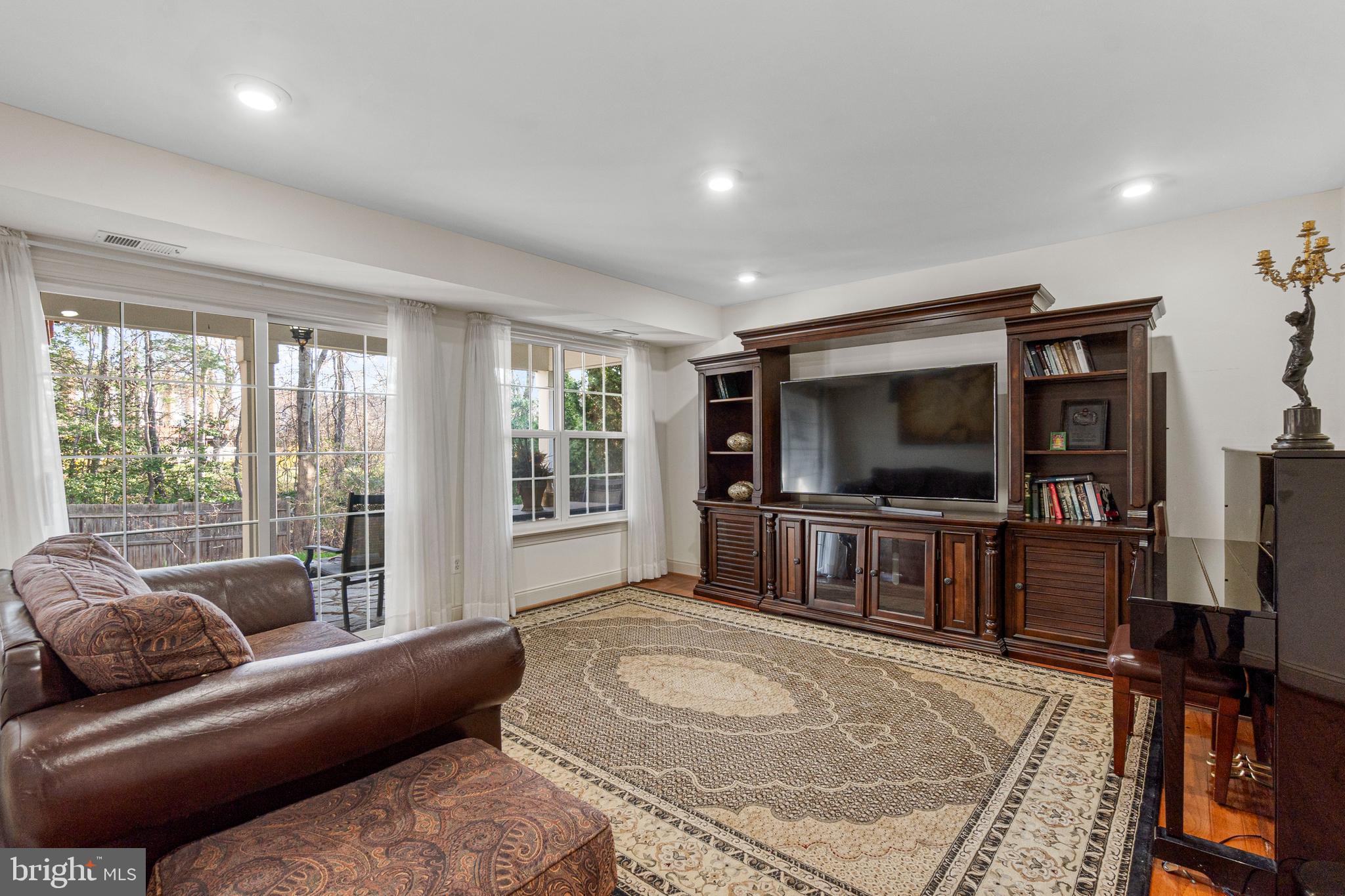 CARR AT CEDAR LAKES - Residential Lease