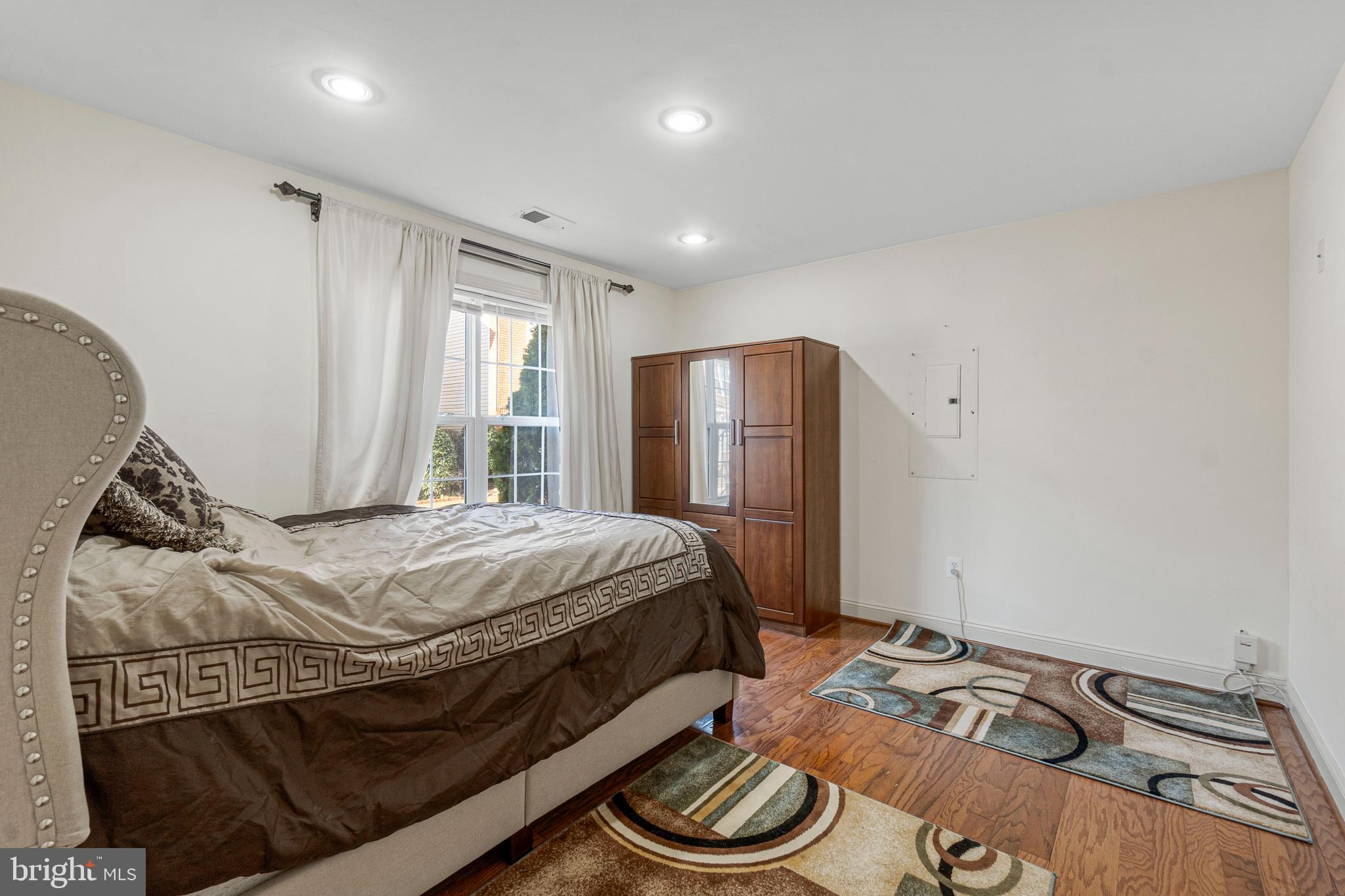 CARR AT CEDAR LAKES - Residential Lease