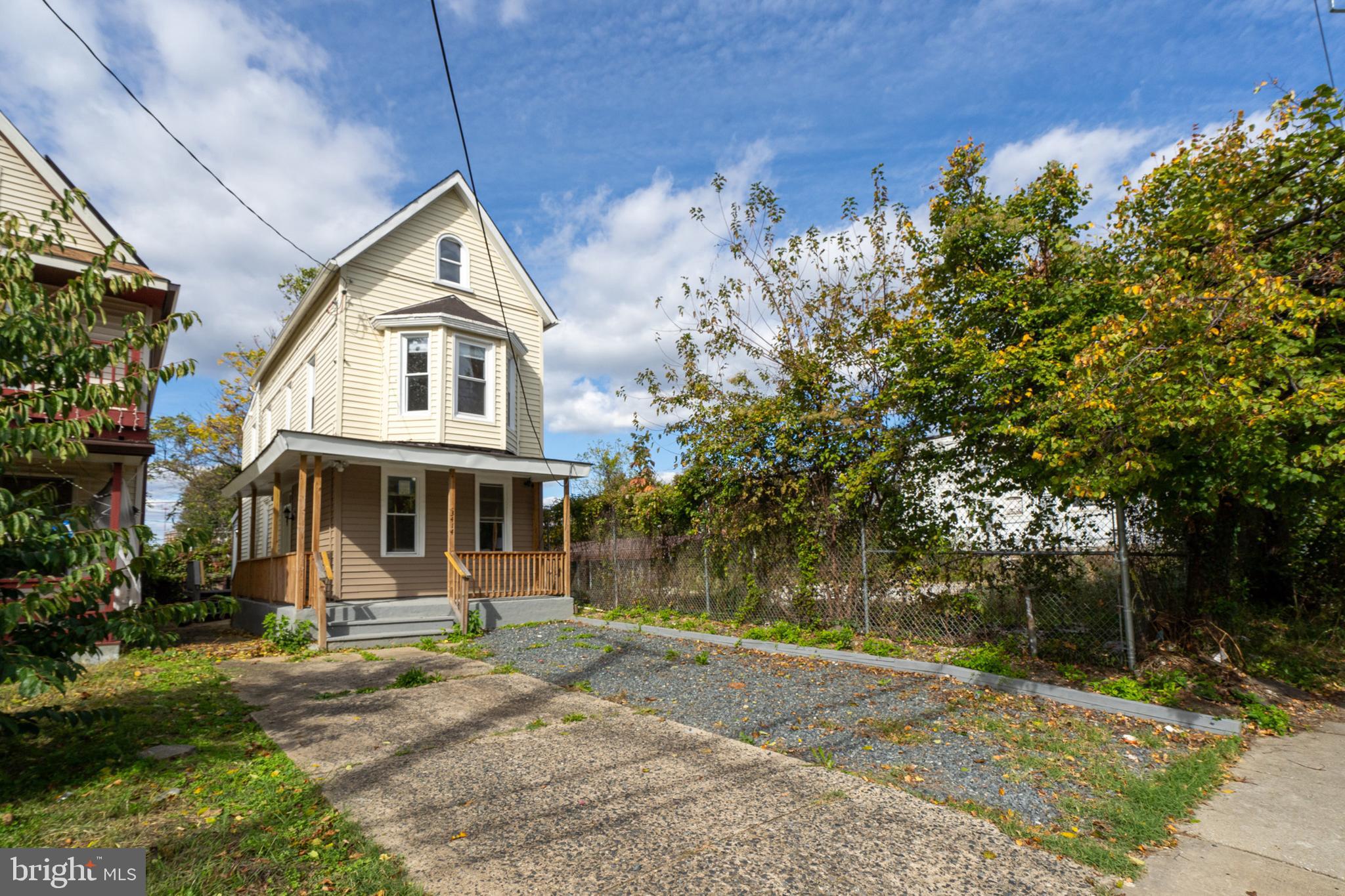 WAVERLY - Residential