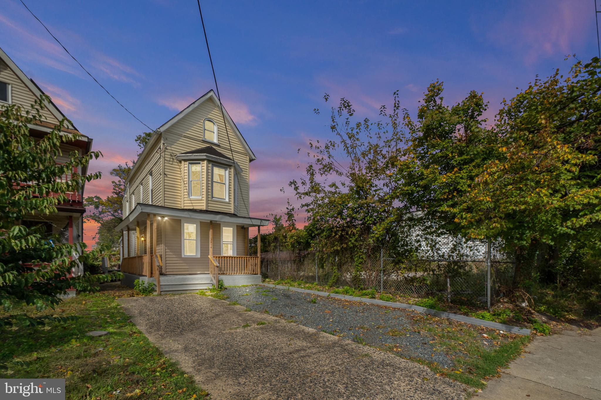 WAVERLY - Residential