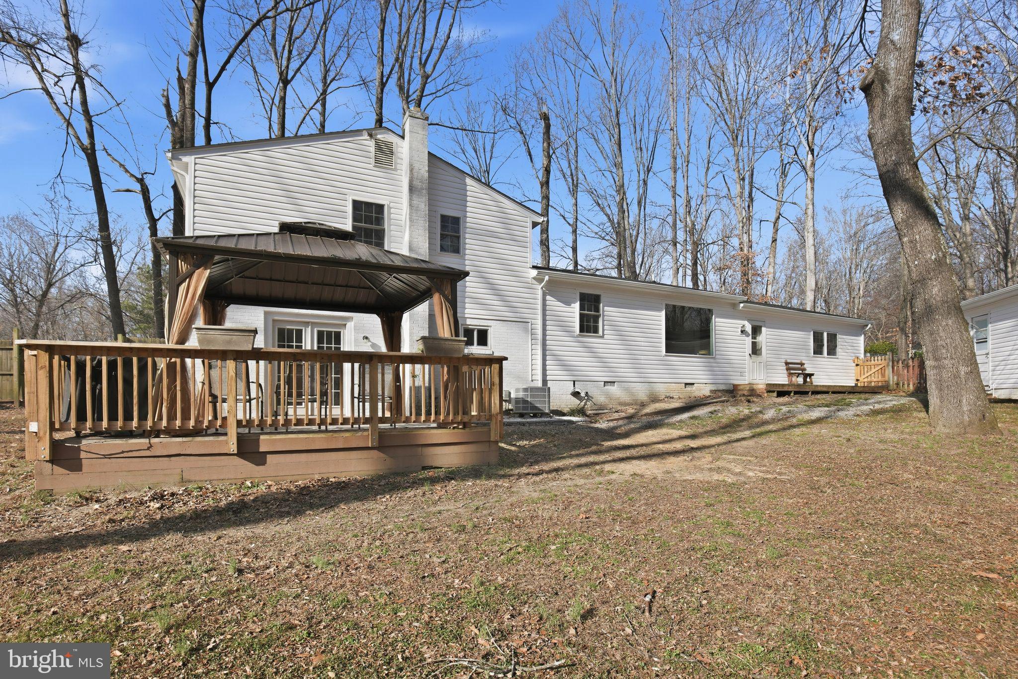 GOLDEN BEACH - Residential