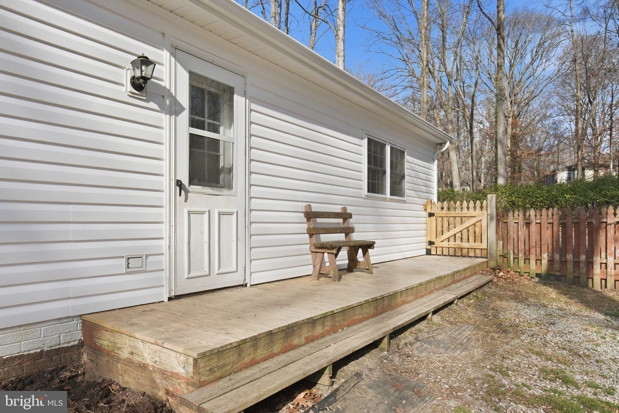 GOLDEN BEACH - Residential