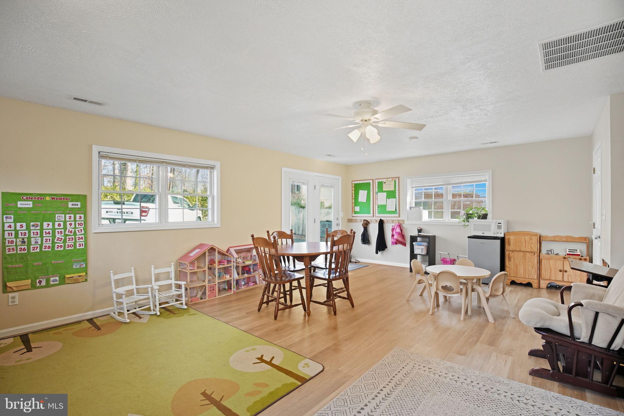 GOLDEN BEACH - Residential