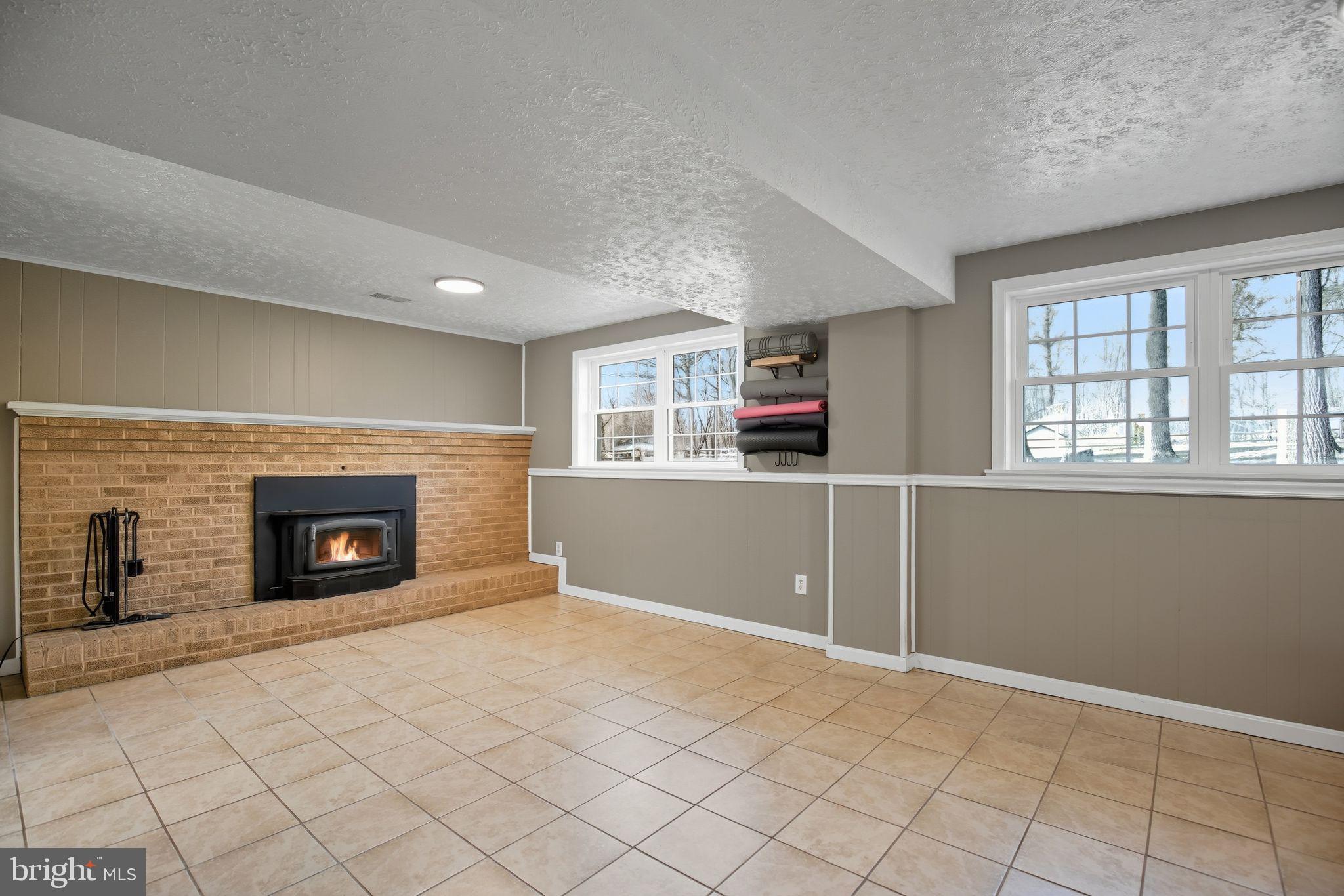 GOLDEN BEACH - Residential