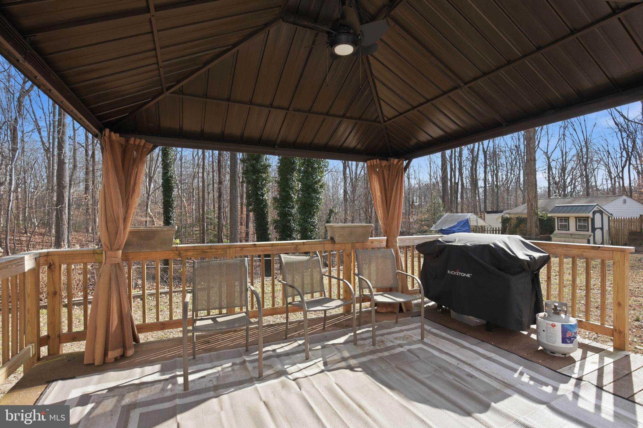 GOLDEN BEACH - Residential