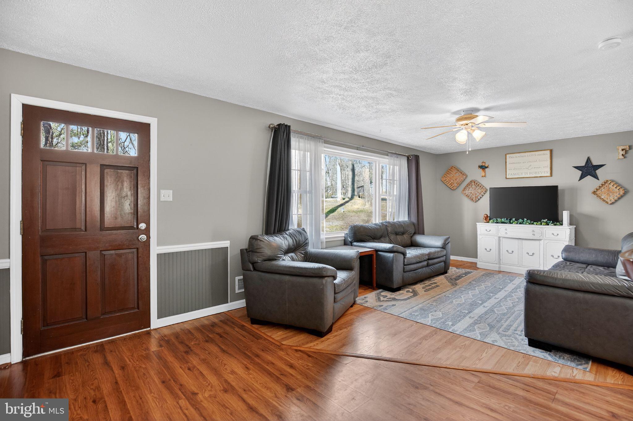 GOLDEN BEACH - Residential