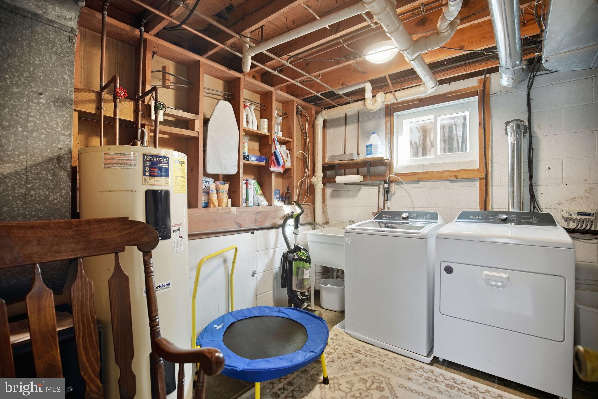 GOLDEN BEACH - Residential