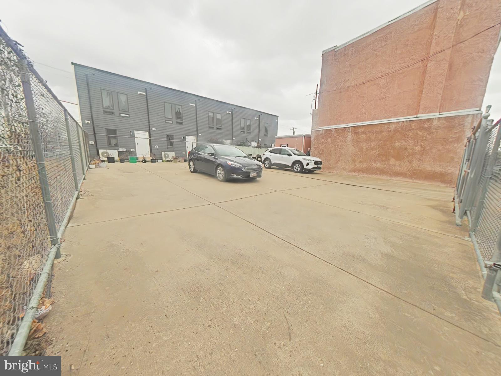 EAST KENSINGTON - Land