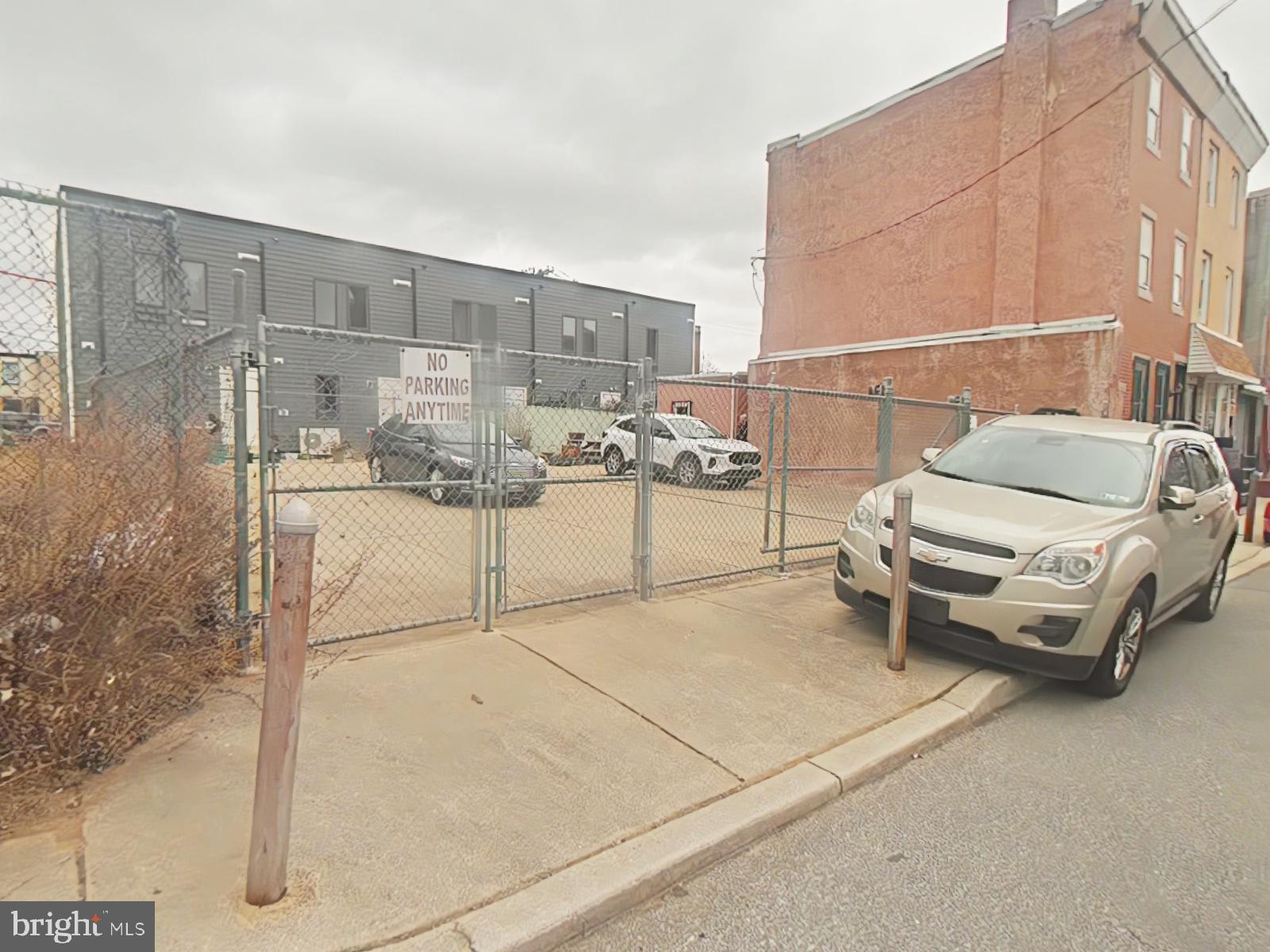 EAST KENSINGTON - Land