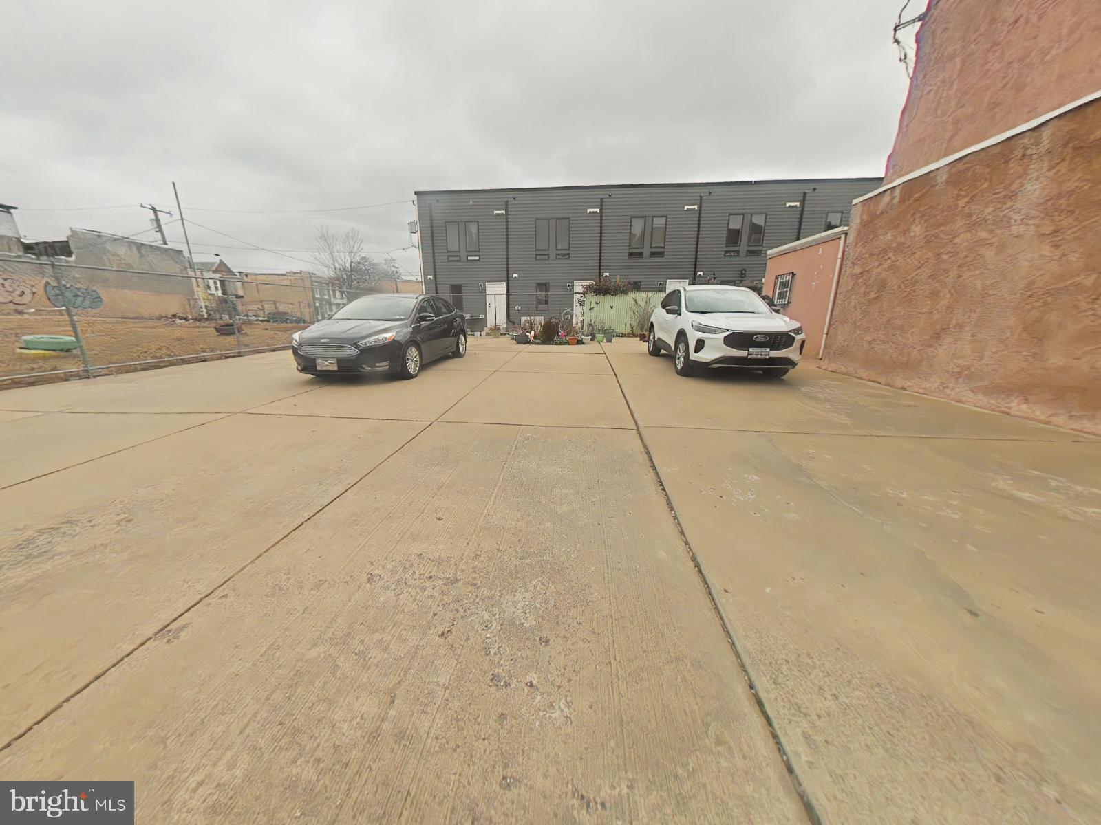 EAST KENSINGTON - Land