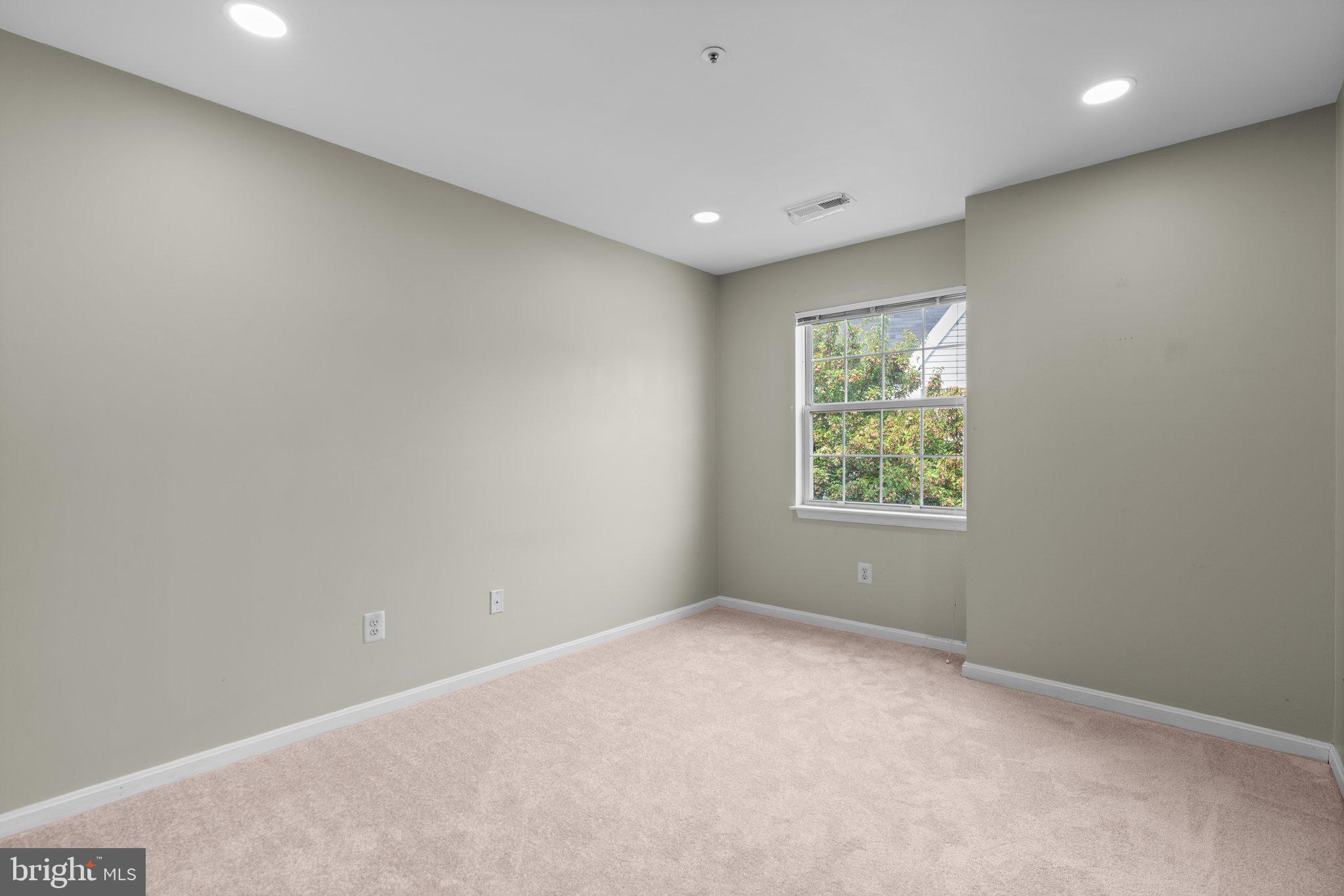 MONTGOMERY RUN - Residential