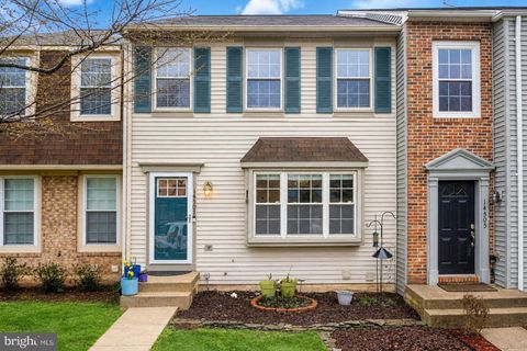 Photo of 14507 Castleford Court, CENTREVILLE, VA 20121 (MLS # VAFX2304884)
