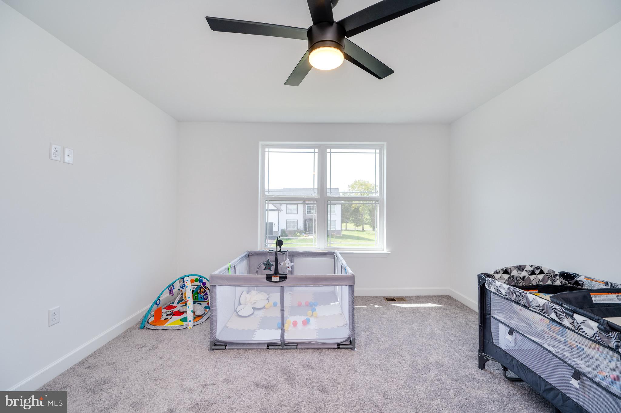 RIVER CREST - Residential