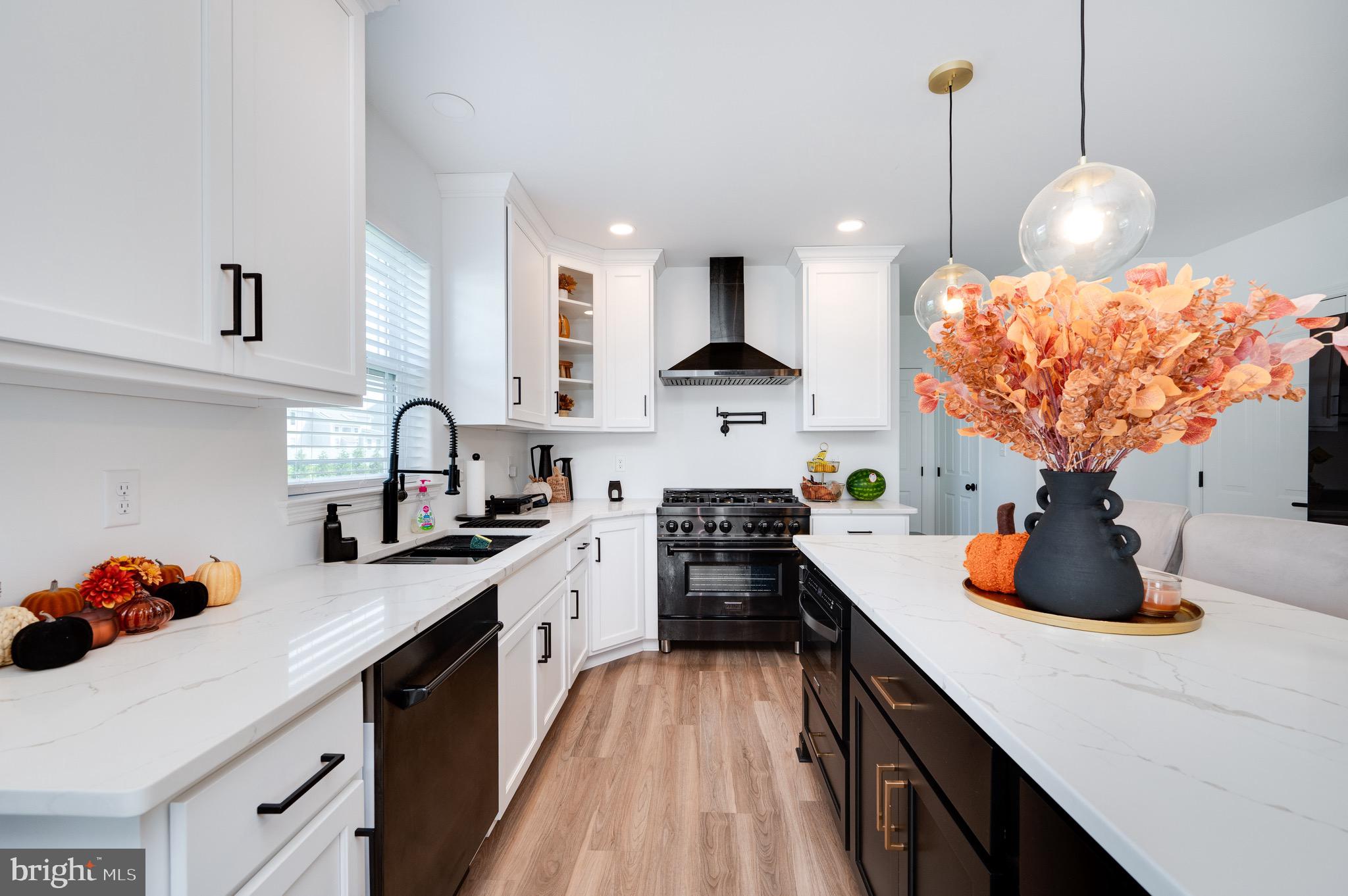 RIVER CREST - Residential