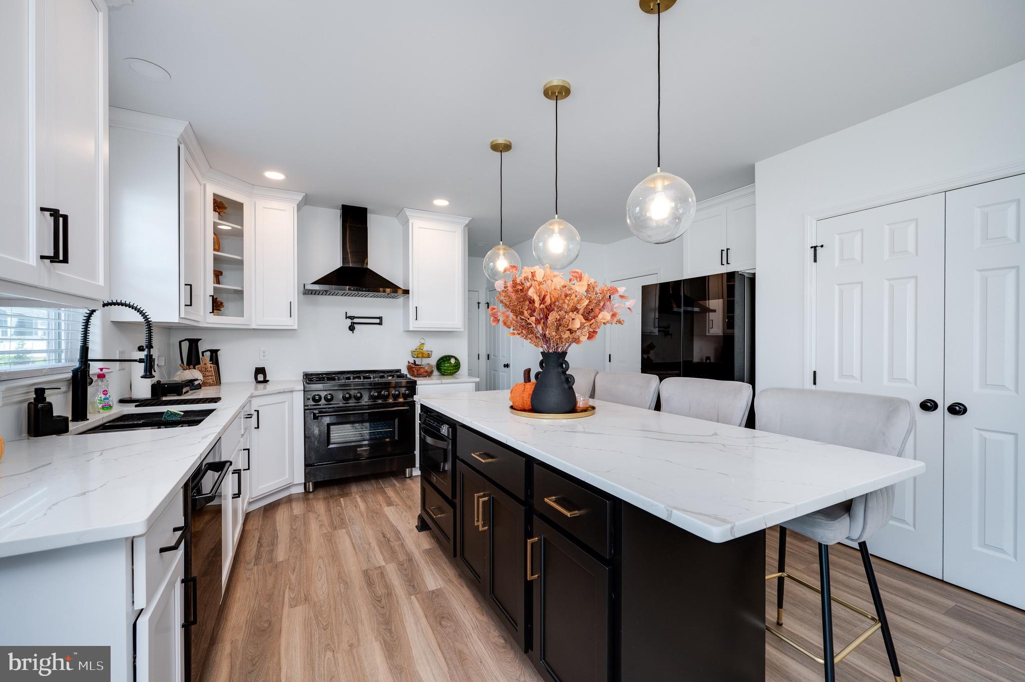 RIVER CREST - Residential