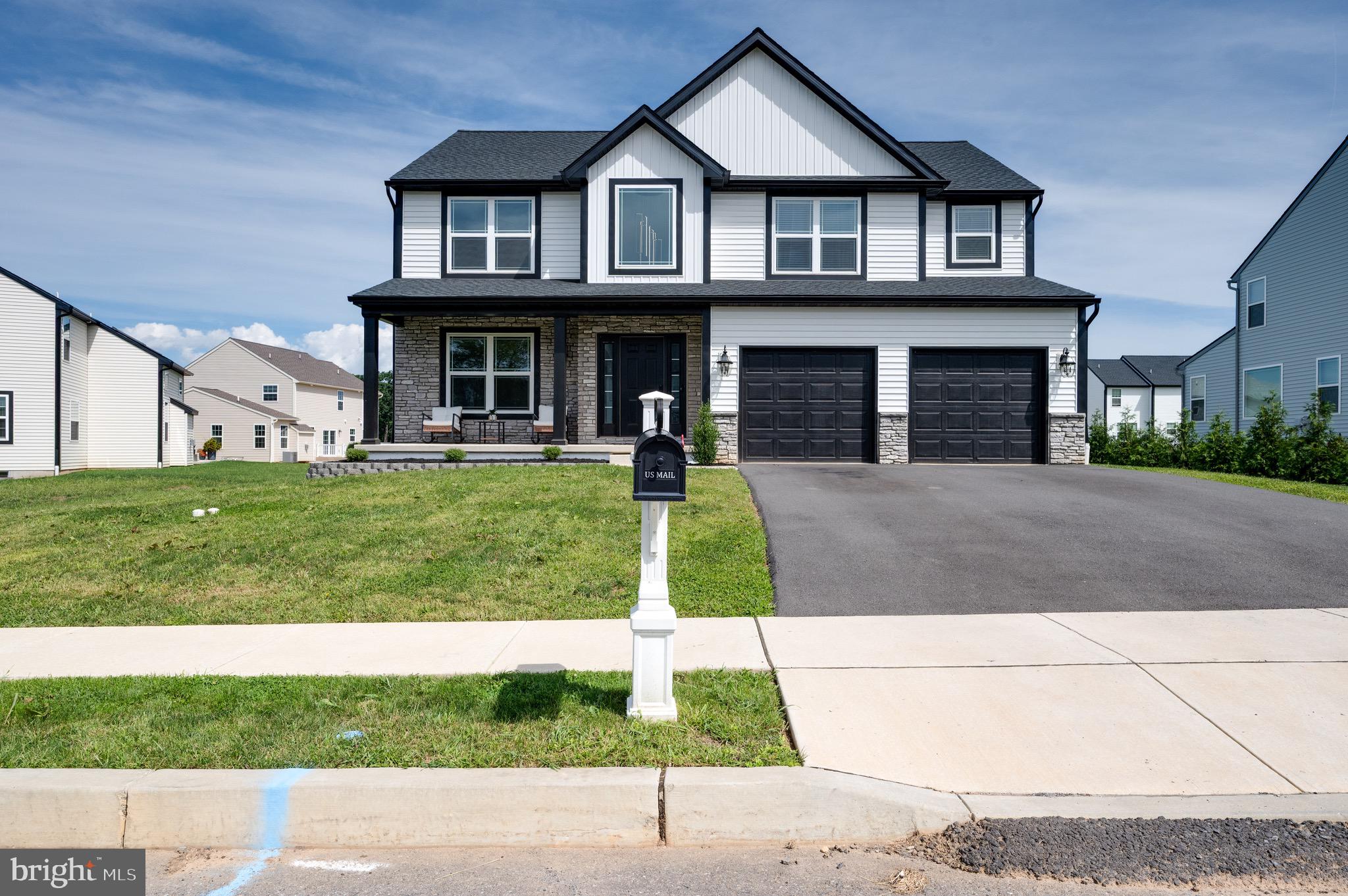 RIVER CREST - Residential