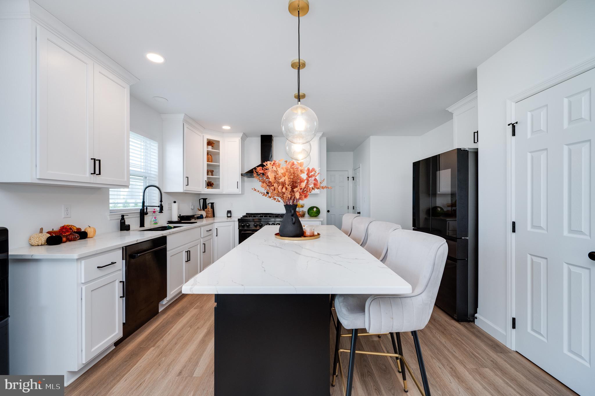 RIVER CREST - Residential