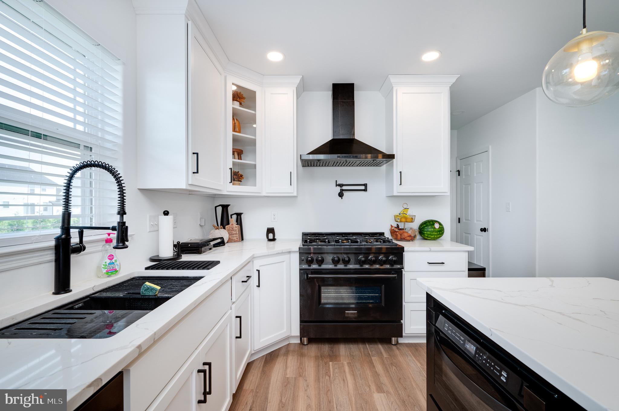 RIVER CREST - Residential