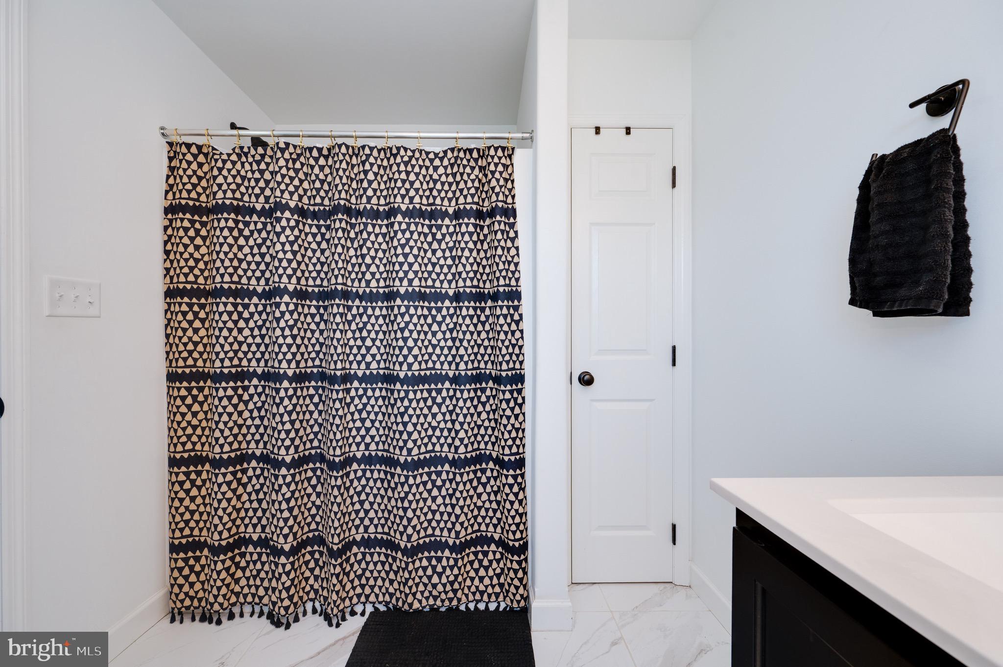 RIVER CREST - Residential