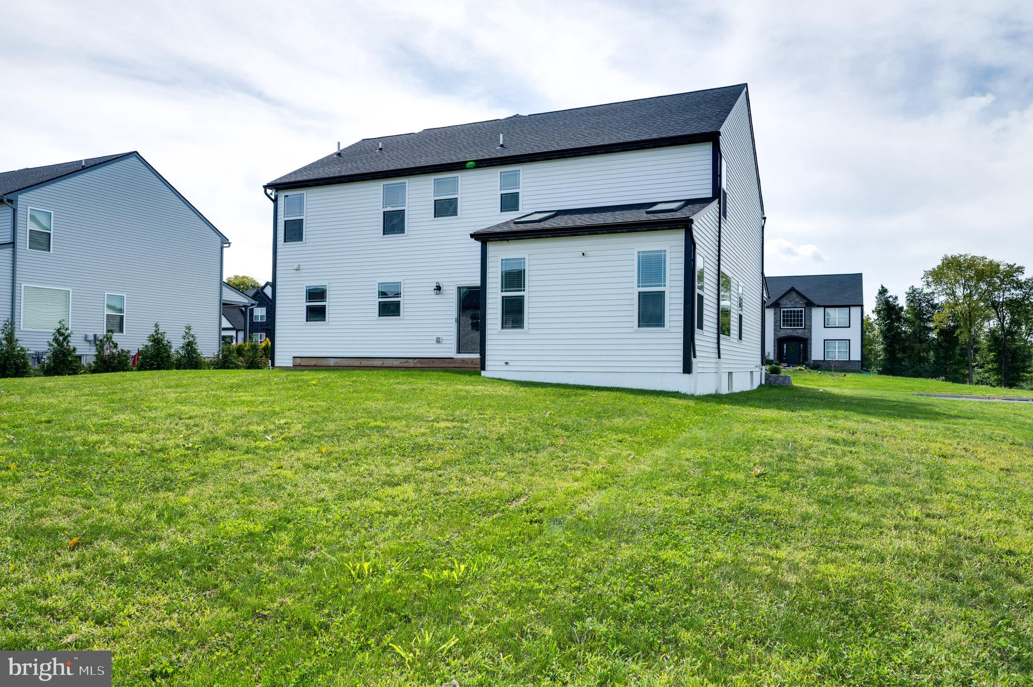 RIVER CREST - Residential