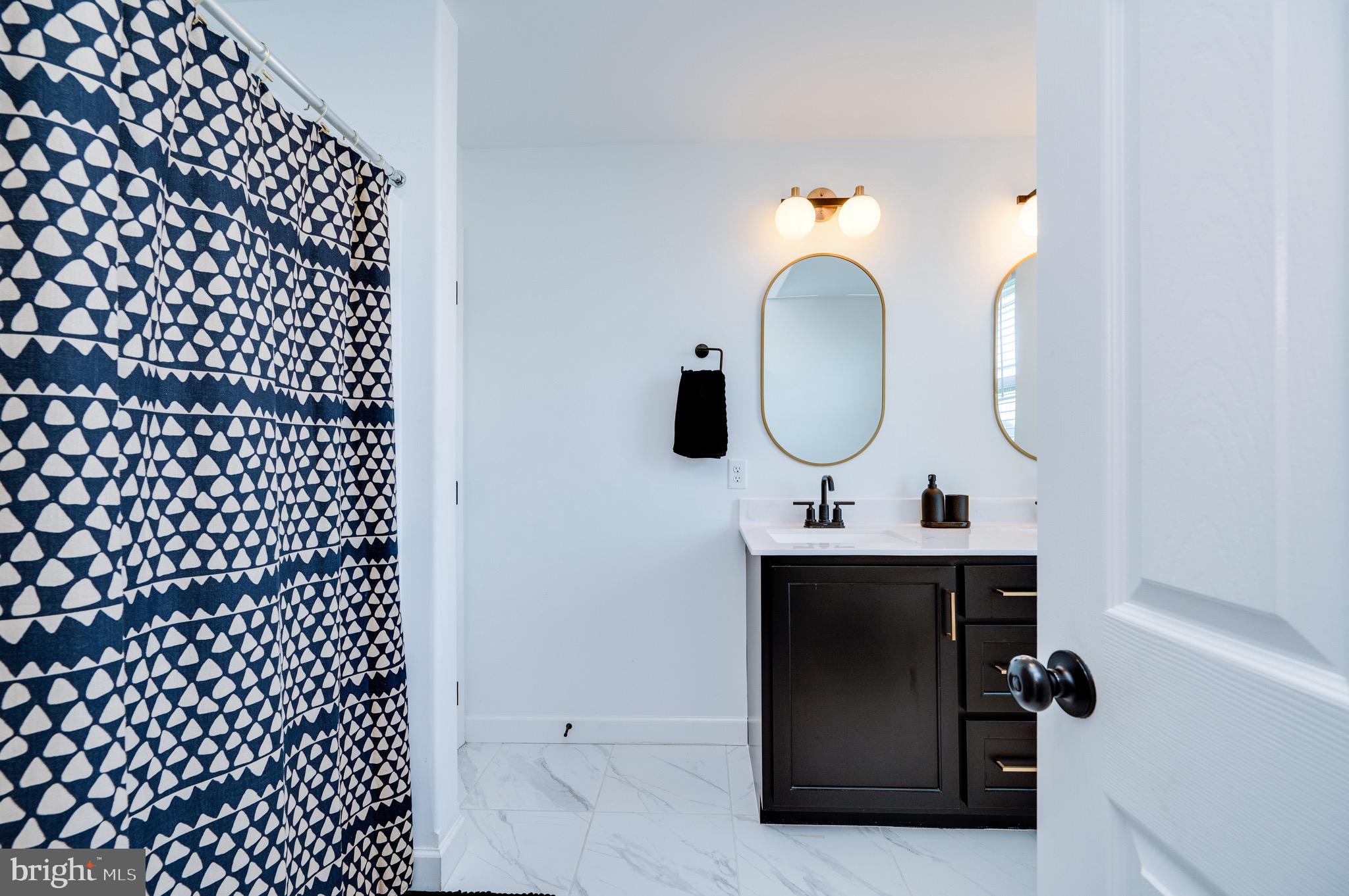 RIVER CREST - Residential