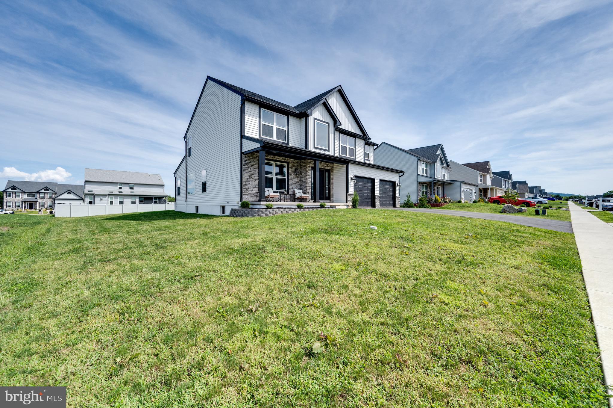 RIVER CREST - Residential