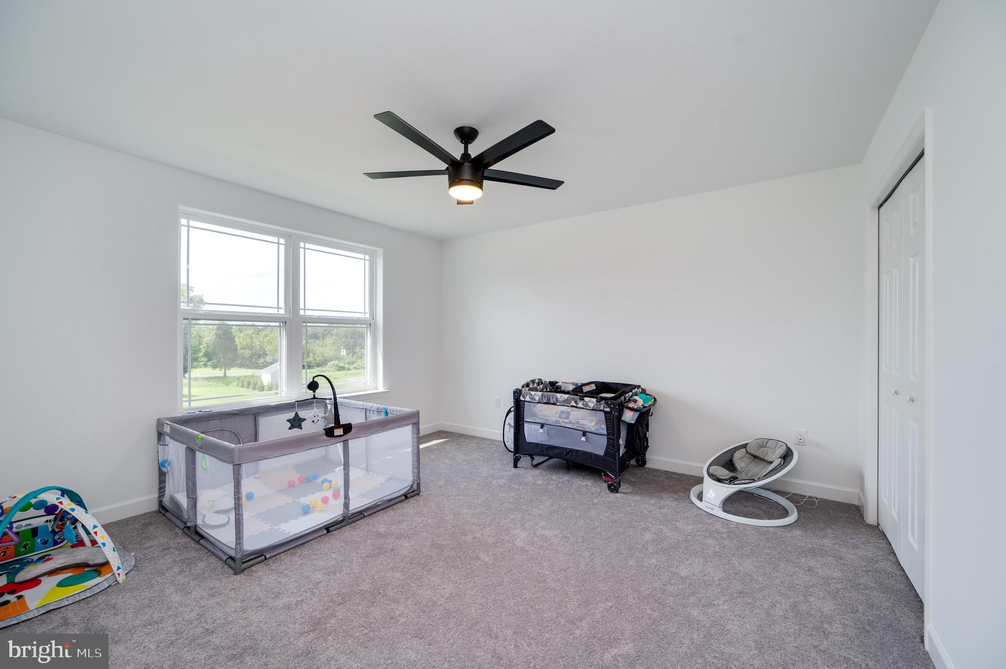 RIVER CREST - Residential