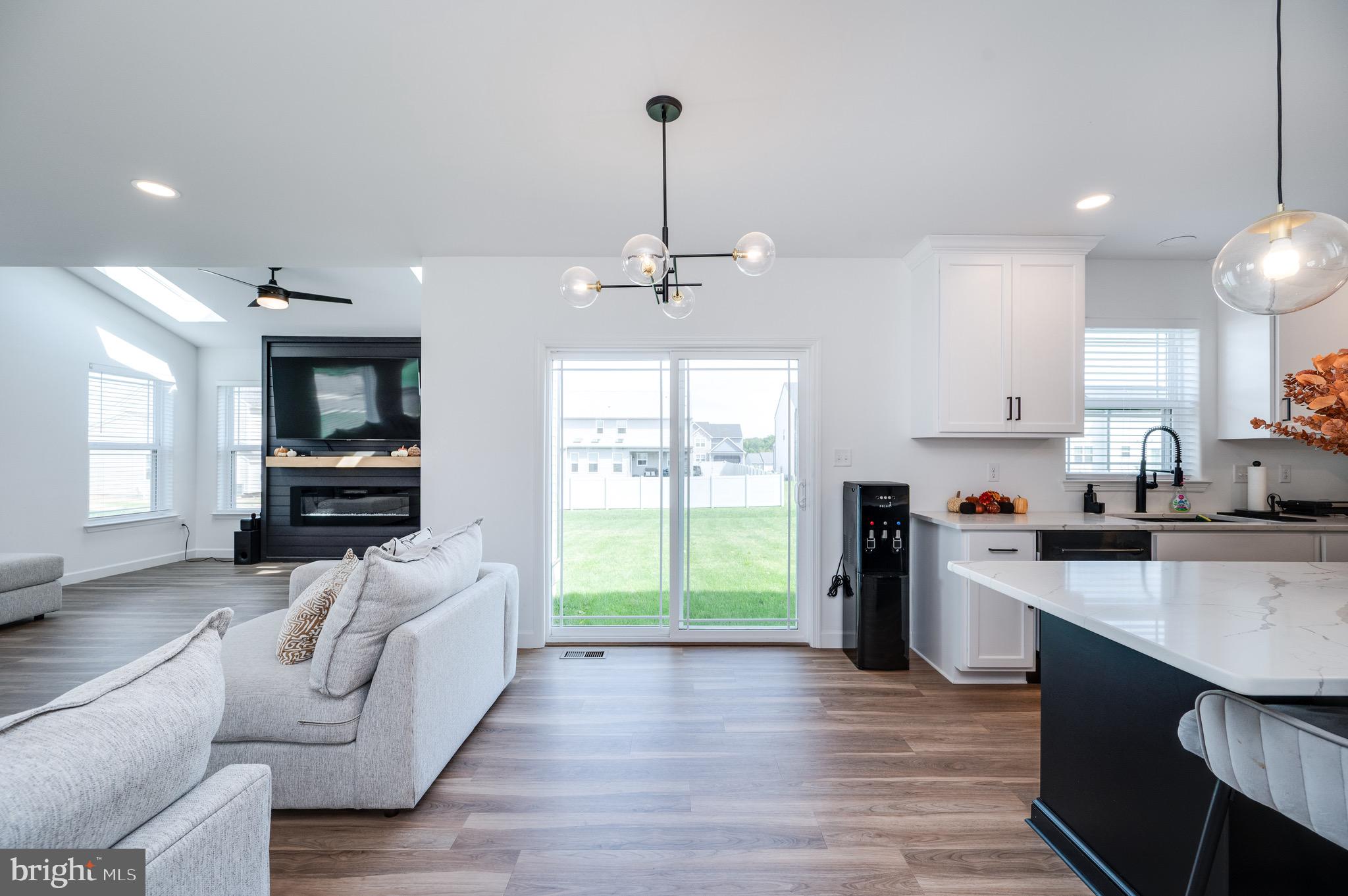 RIVER CREST - Residential