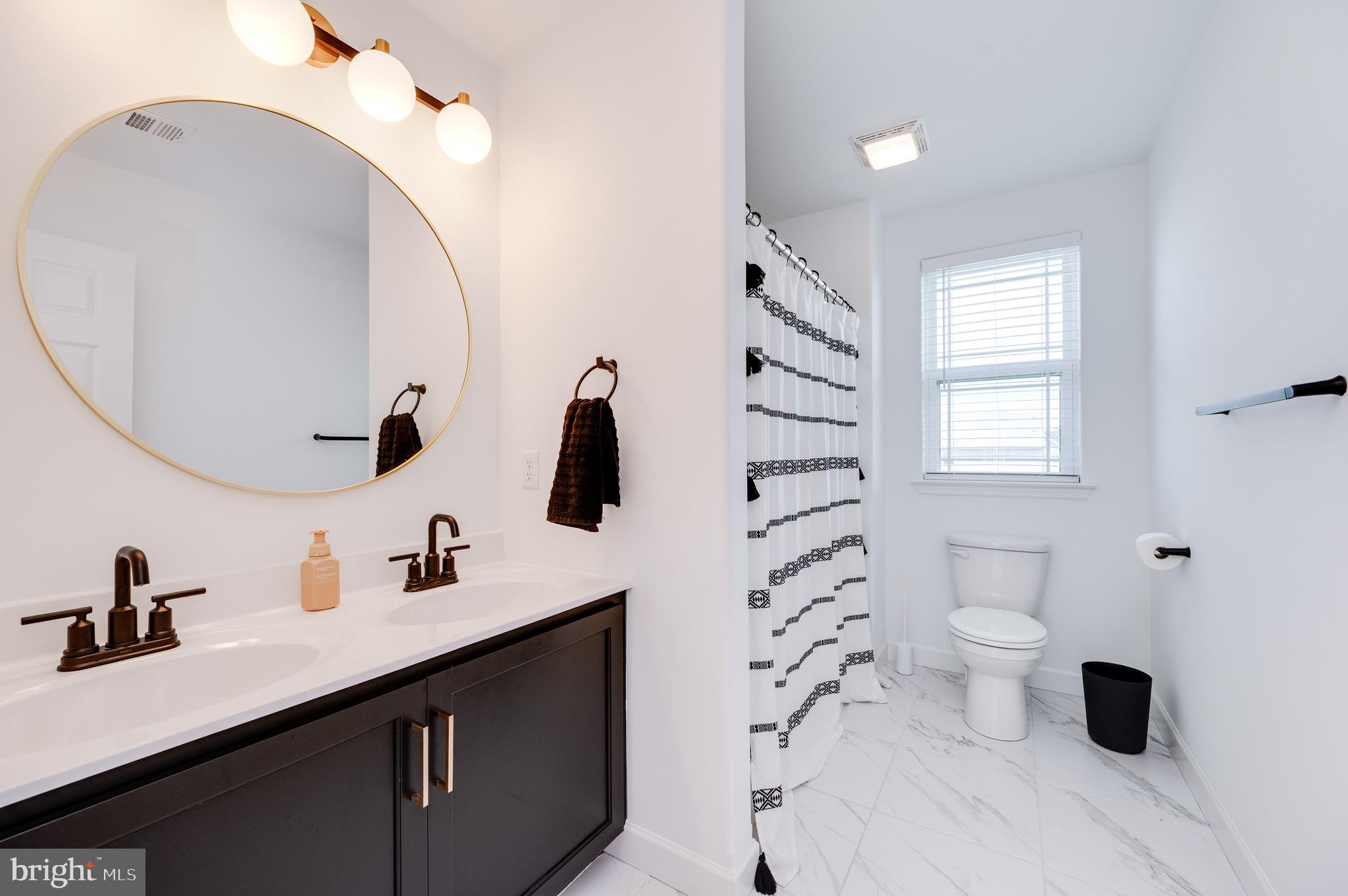 RIVER CREST - Residential