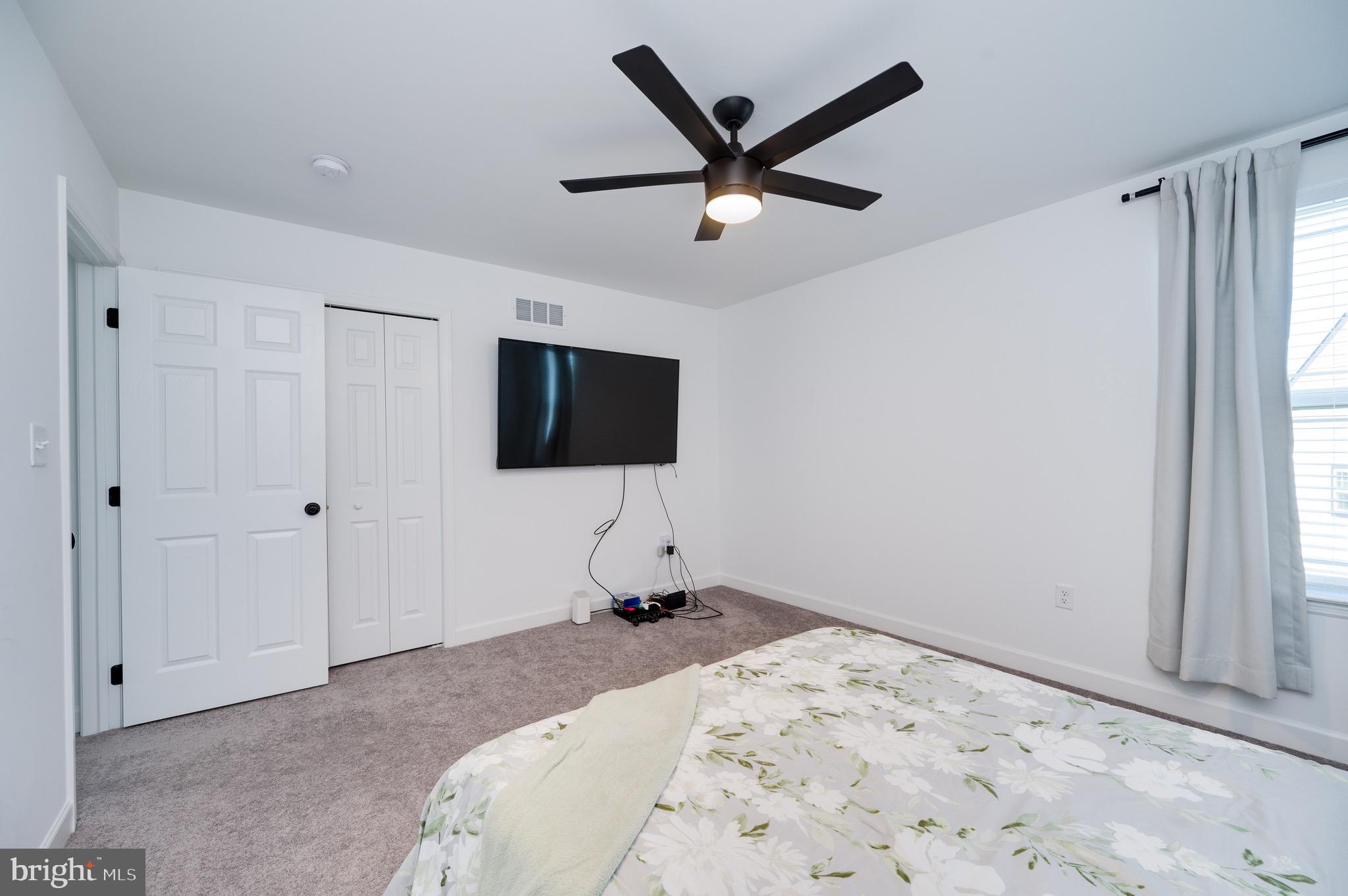 RIVER CREST - Residential