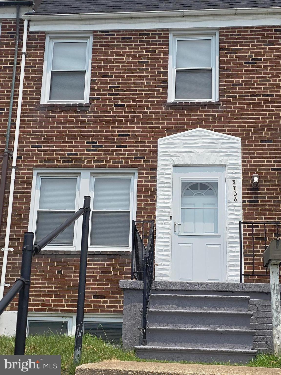 Welcome to this stunning 4-bedroom, 2-bathroom home located in the vibrant city of Baltimore, MD. This property boasts a range of modern amenities including a washer, dishwasher, refrigerator, garbage disposal, and central air for your comfort. The kitchen is a chef's dream with stainless steel appliances, a gas stove, and granite countertops. The open floor plan allows for seamless transitions between rooms, each equipped with ceiling fans. The home features luxury flooring throughout and has been recently updated with a newly renovated kitchen and bathroom. The basement is finished and versatile, offering a space that could be utilized as an additional bedroom or den. The home also comes with the convenience of off-street parking. With forced heat for those chilly nights, this home truly has it all. Experience the perfect blend of comfort and style in this Baltimore gem.
Application Qualifications: Minimum monthly income 3 times the tenant’s portion of the monthly rent, acceptable rental history, credit history and criminal history, which all must be verifiable. The application fee is $55 per adult which is non-refundable. They must submit their two most recent pay-stubs along with picture I.D.