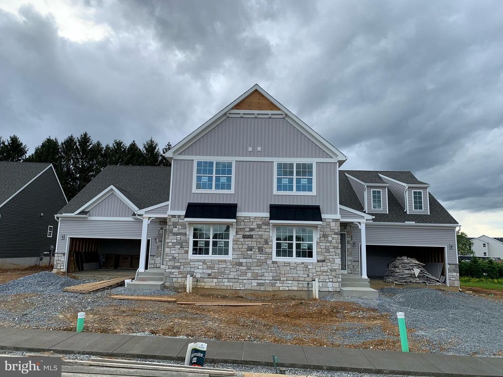 Photo of 1221 HERSHEY LN, LANCASTER, PA 17601 (MLS # PALA2019840)